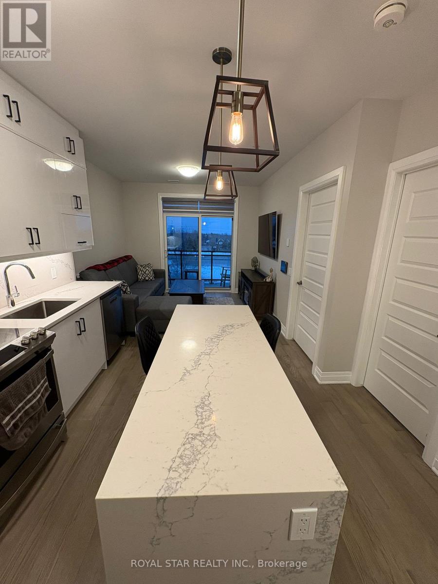 313 - 50 Kaitting Trail, Oakville, Ontario L6M 5N3 - Photo 3 - W12811794