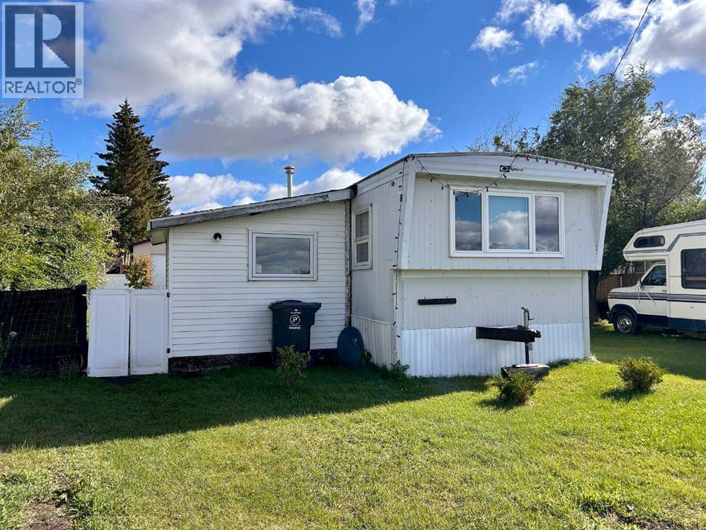 5039 53 Street, Islay, Alberta T0B 2J0 - Photo 1 - A2170181