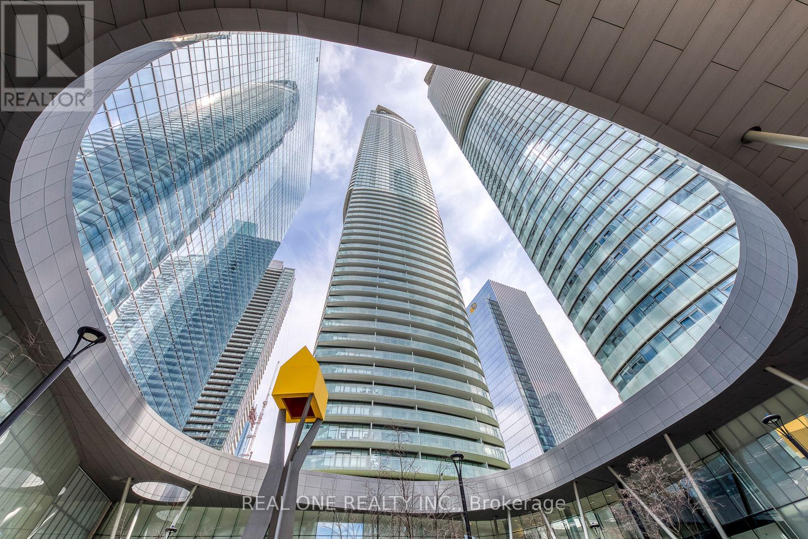 3103 - 14 York Street, Toronto, Ontario  M5J 0B1 - Photo 2 - C12813602