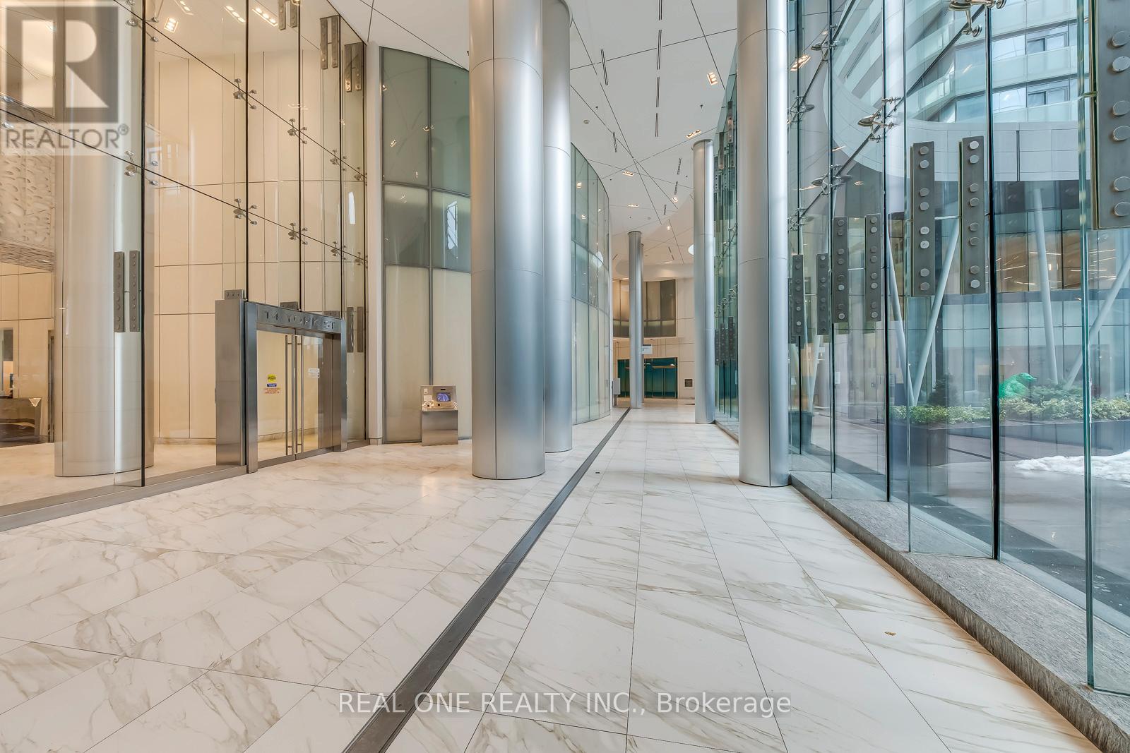 3103 - 14 York Street, Toronto, Ontario  M5J 0B1 - Photo 3 - C12813602