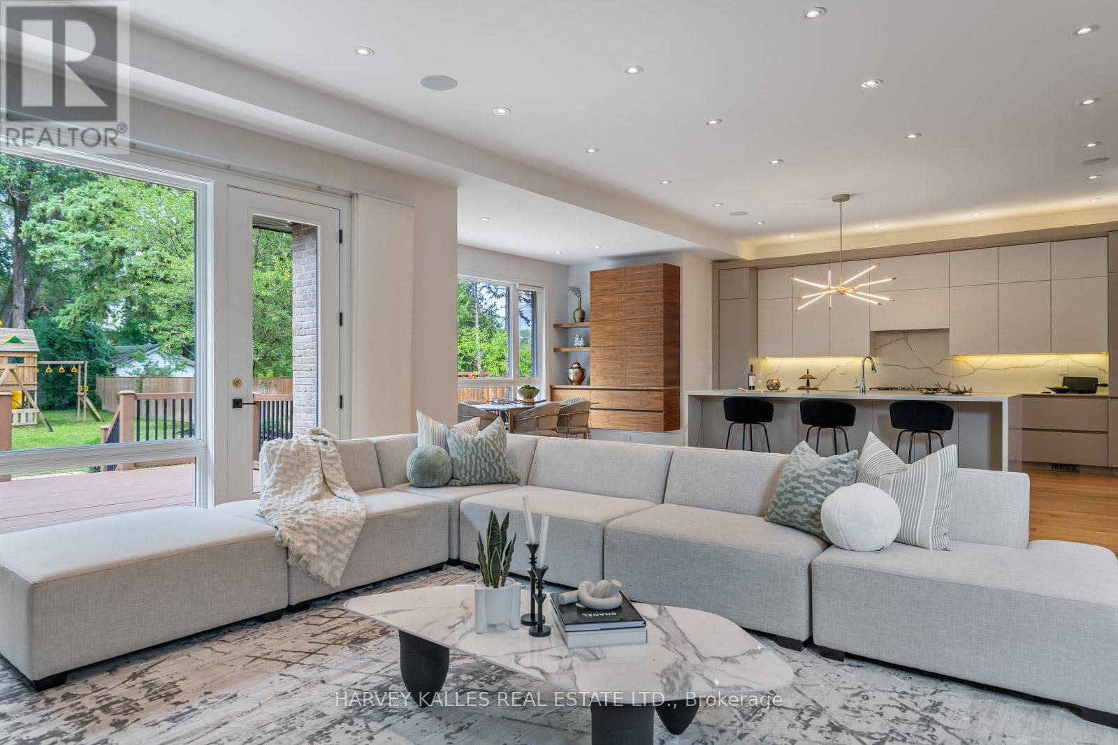 64 Centre Avenue, Toronto, Ontario  M2M 2L5 - Photo 21 - C12813608