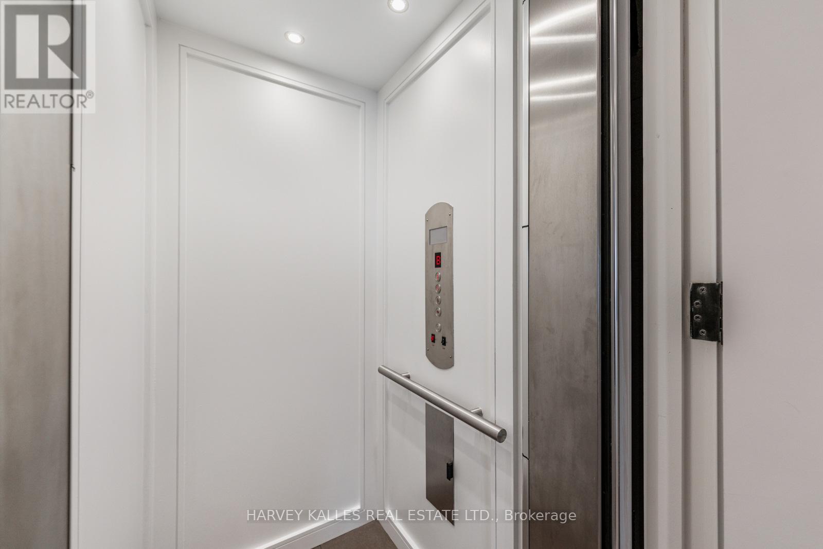 64 Centre Avenue, Toronto, Ontario  M2M 2L5 - Photo 40 - C12813608