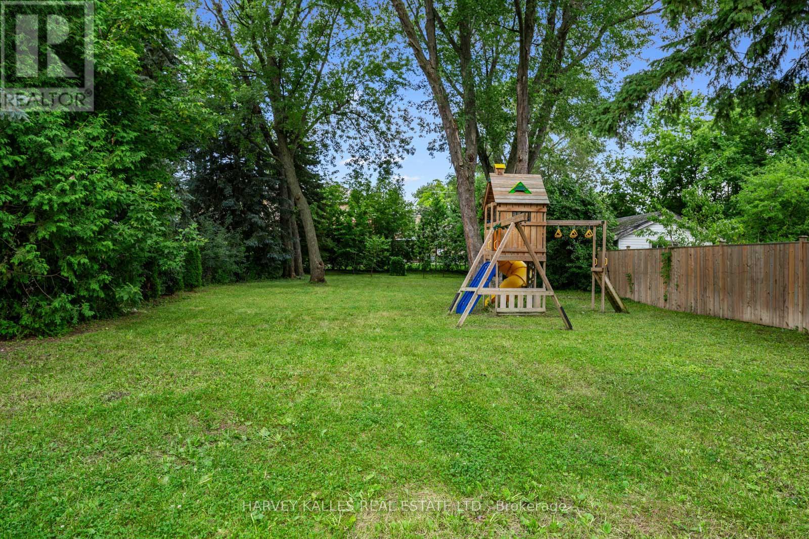 64 Centre Avenue, Toronto, Ontario  M2M 2L5 - Photo 44 - C12813608