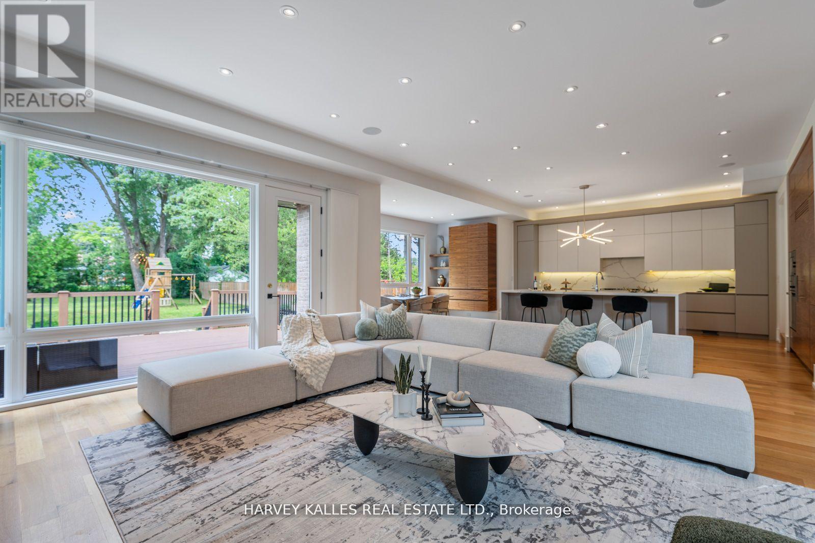 64 Centre Avenue, Toronto, Ontario  M2M 2L5 - Photo 20 - C12813636