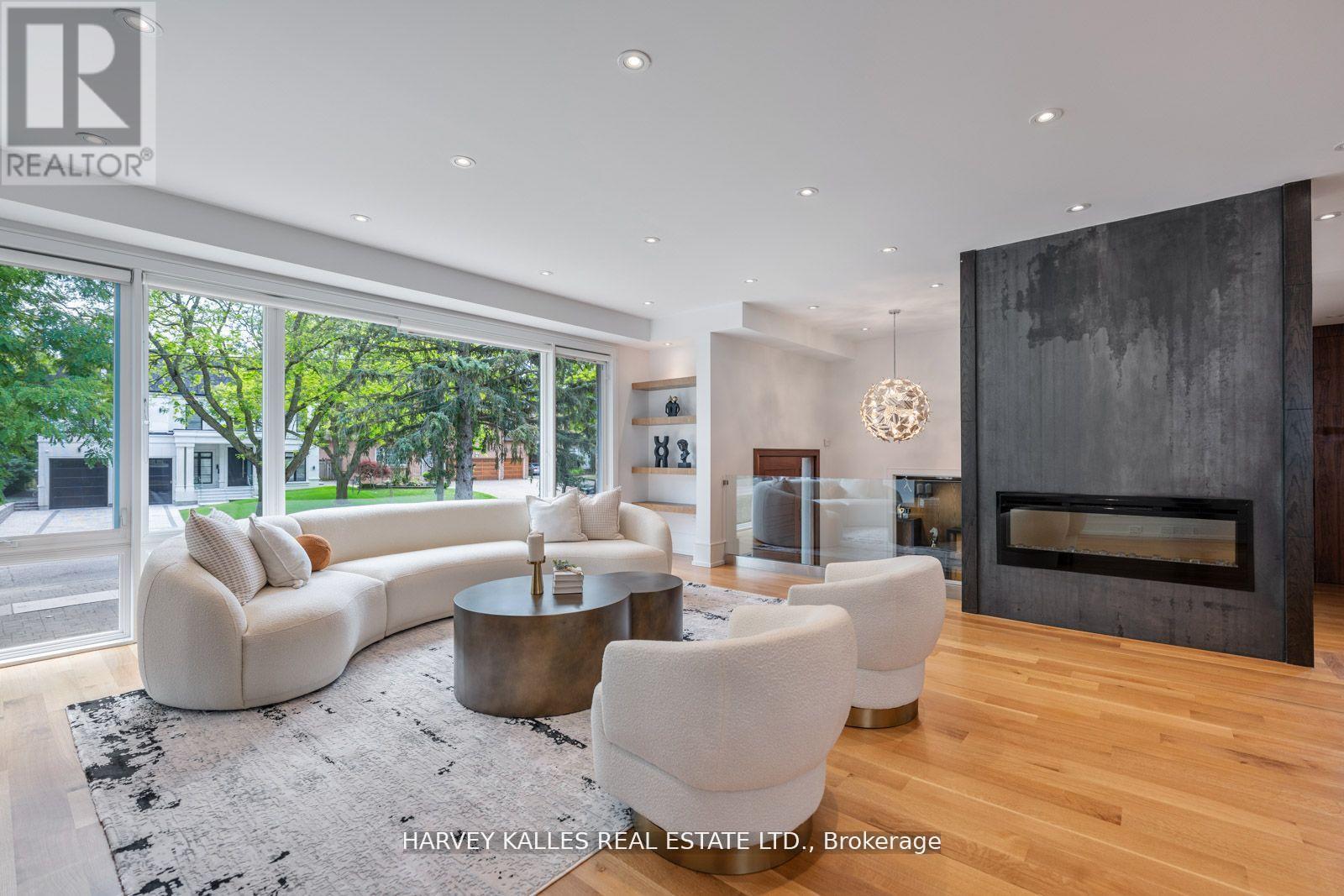 64 Centre Avenue, Toronto, Ontario  M2M 2L5 - Photo 8 - C12813636