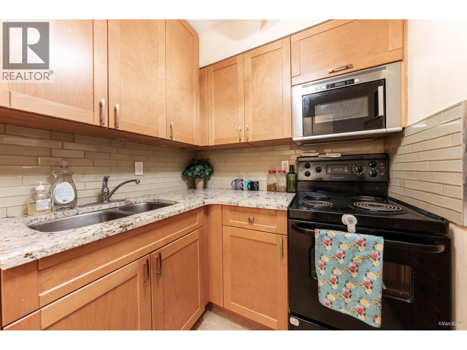 210 1545 E 2nd Avenue, Vancouver, British Columbia  V5N 1C8 - Photo 4 - R3060377