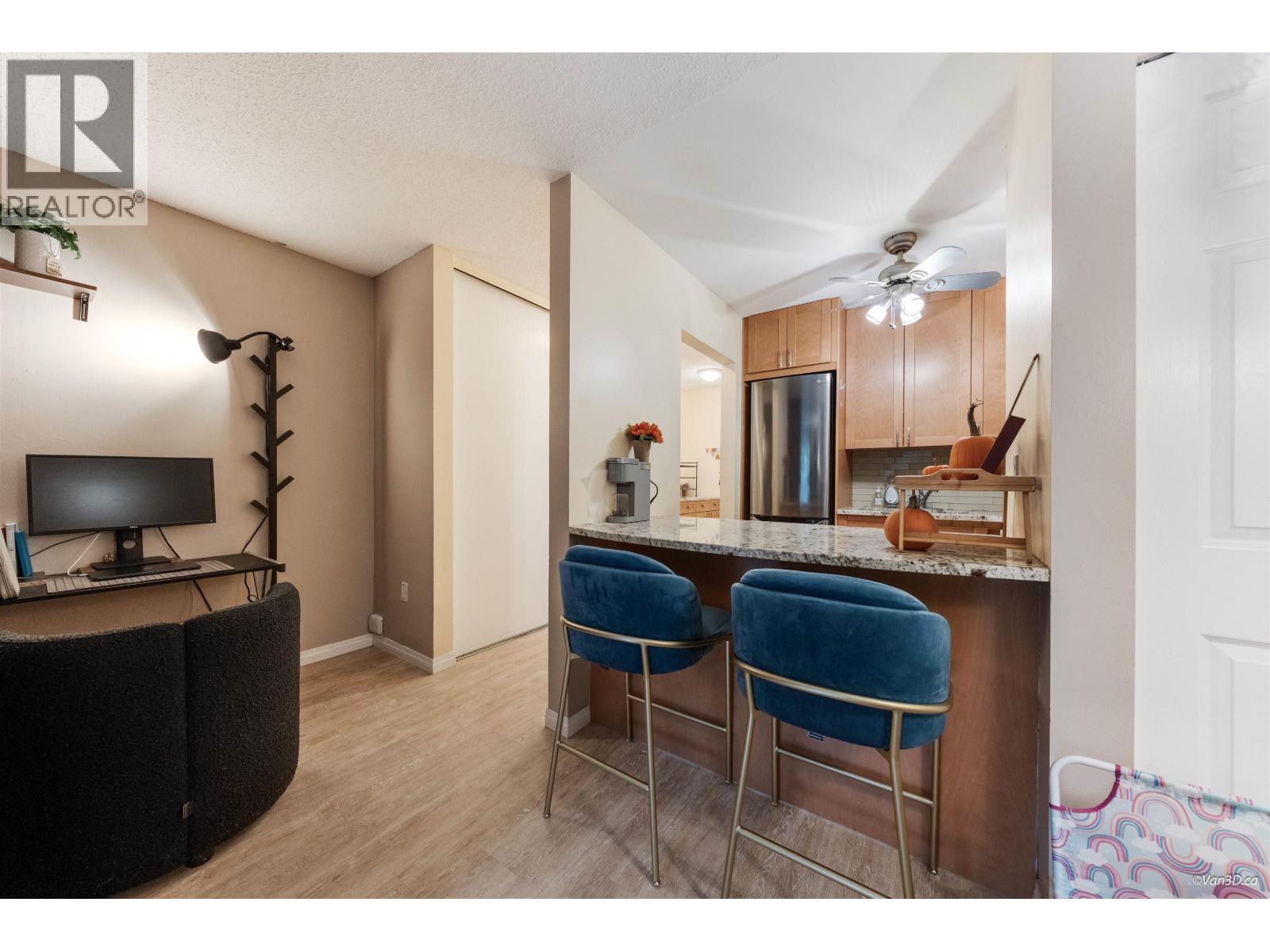 210 1545 E 2ND AVENUE, Vancouver, British Columbia