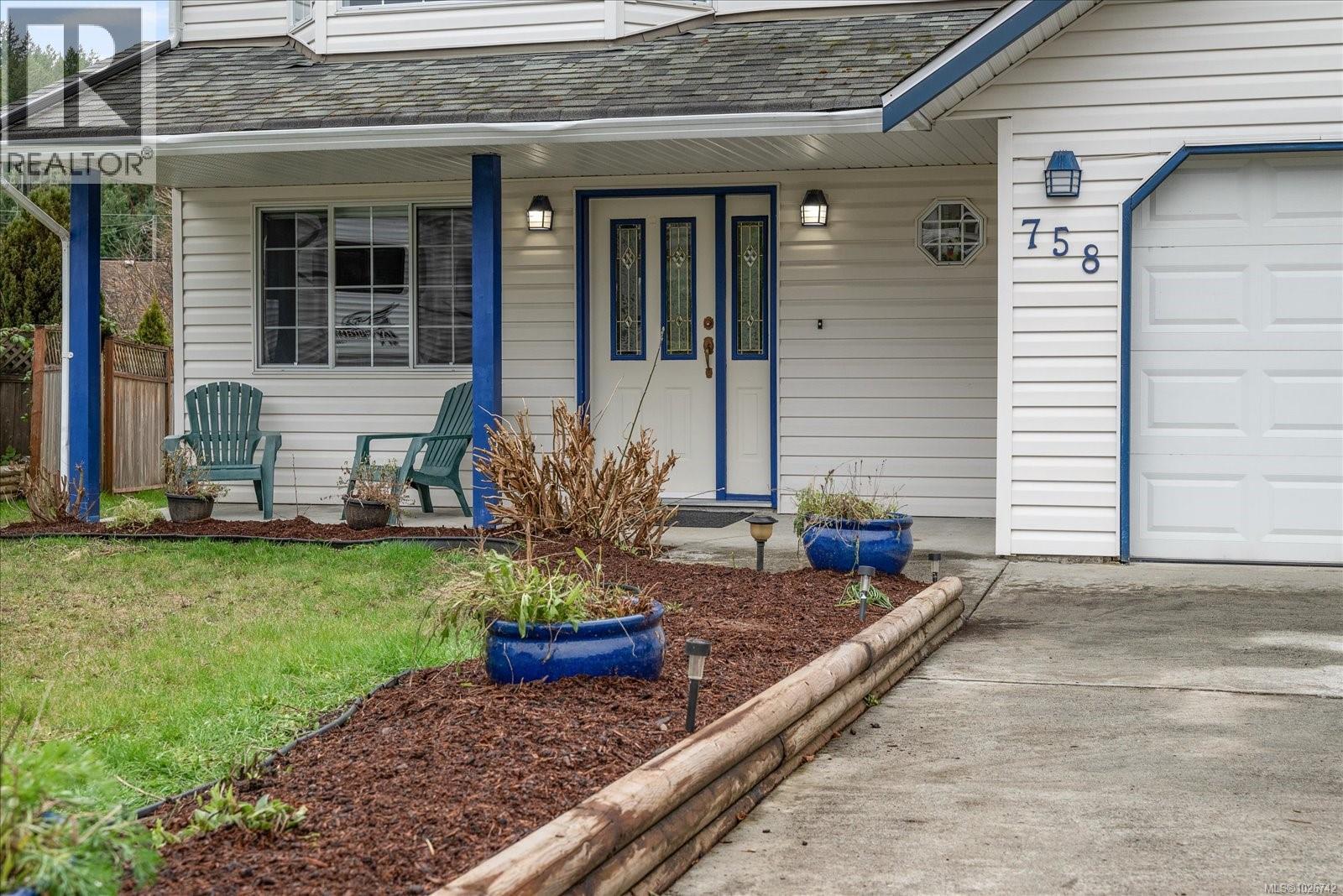 758 De Frane Crt, Ladysmith, British Columbia V9G 1N9 - Photo 2 - 1026742