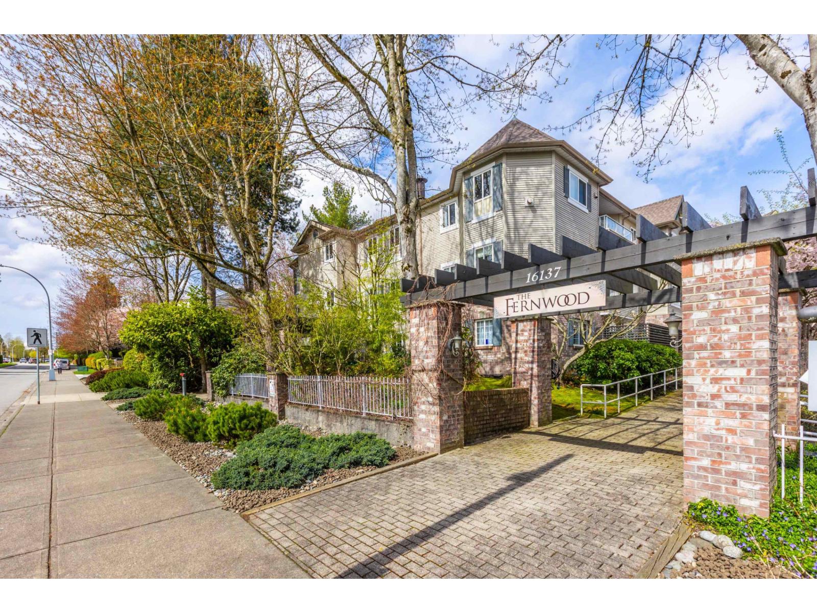 307 16137 83 Avenue, Surrey, British Columbia  V4N 0N1 - Photo 1 - R3092285