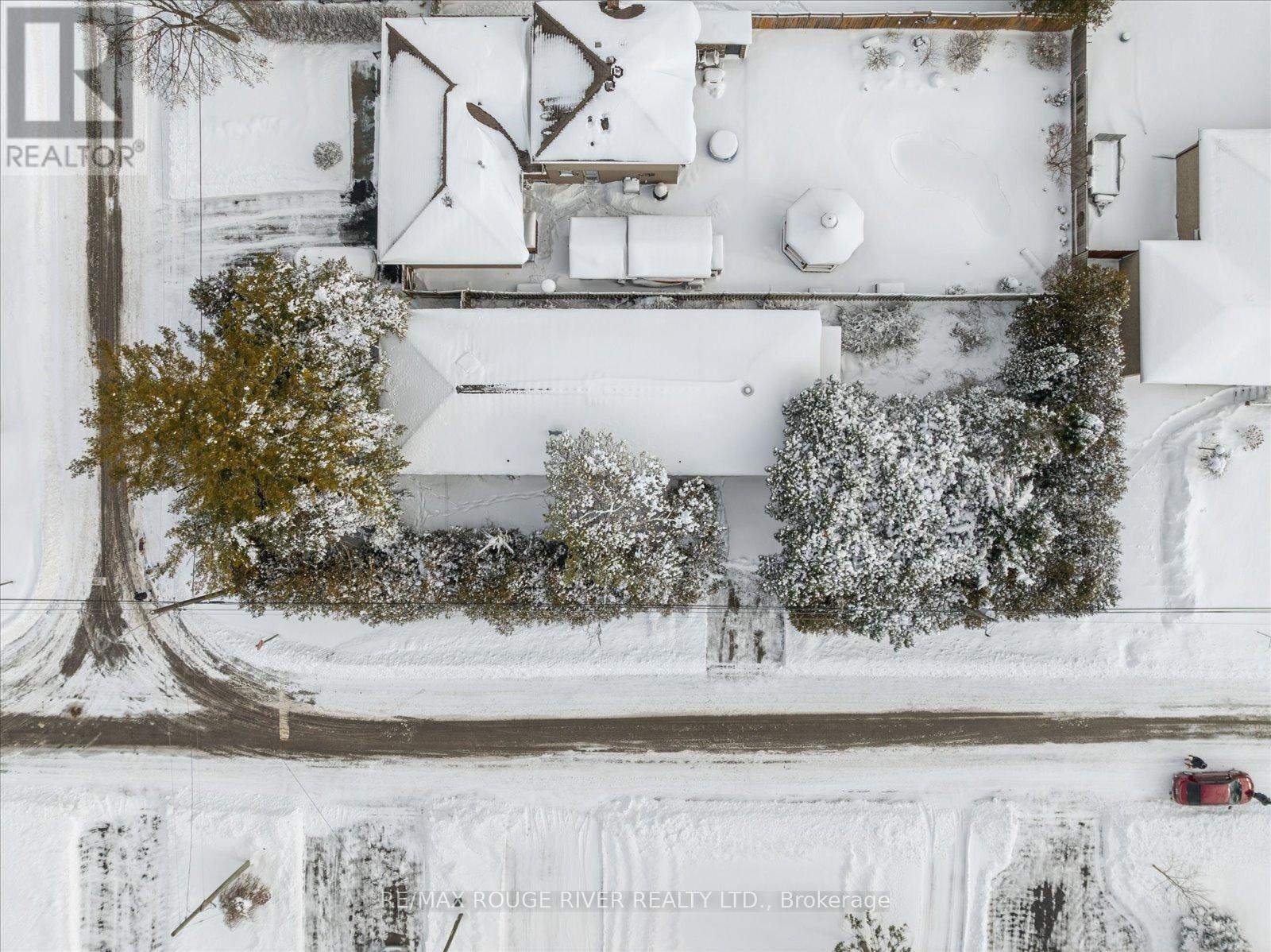 1277 Old Orchard Avenue, Pickering, Ontario  L1W 1G1 - Photo 4 - E12813606