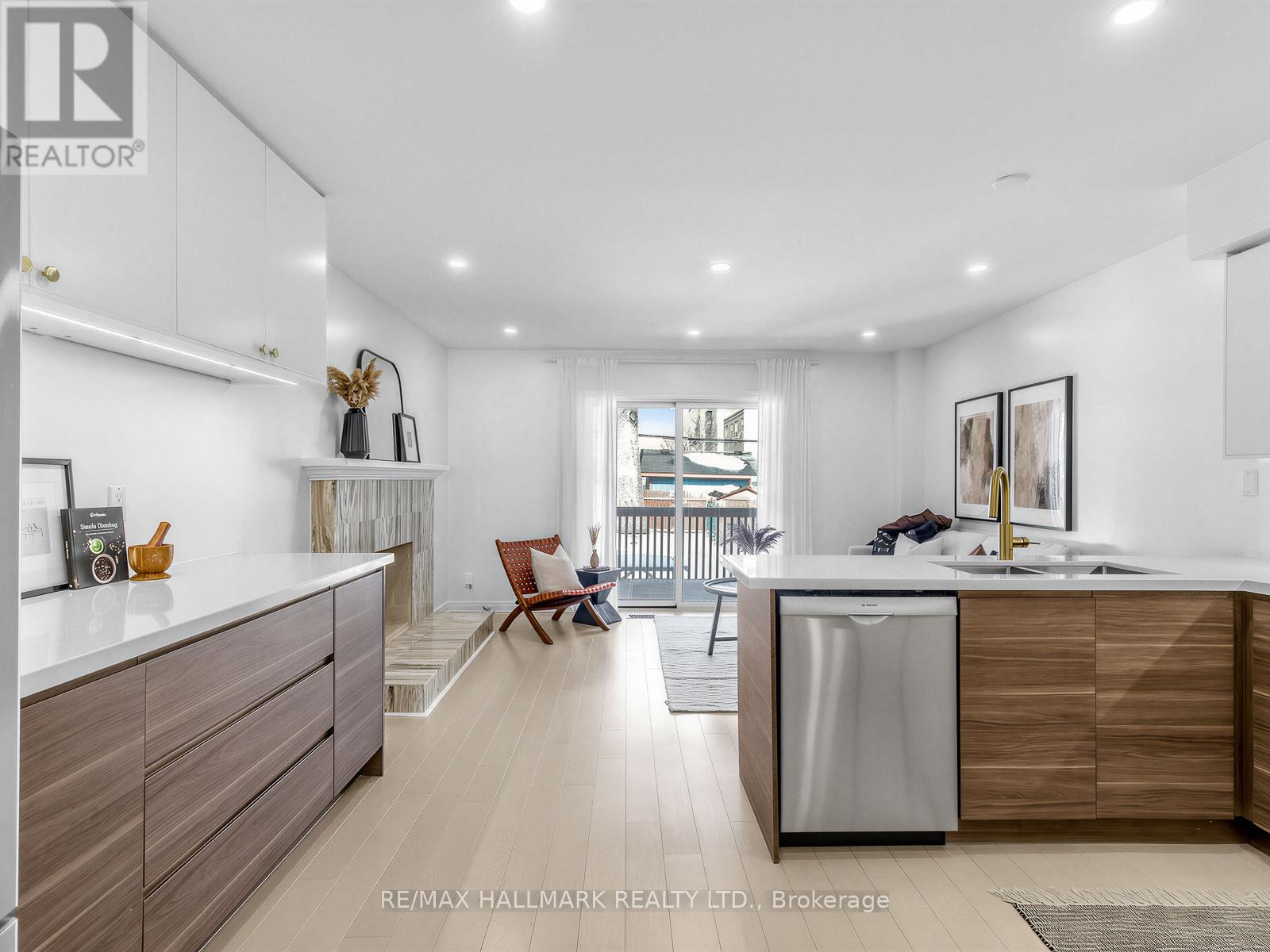 150 Gowan Avenue, Toronto, Ontario  M4J 2K6 - Photo 15 - E12813616