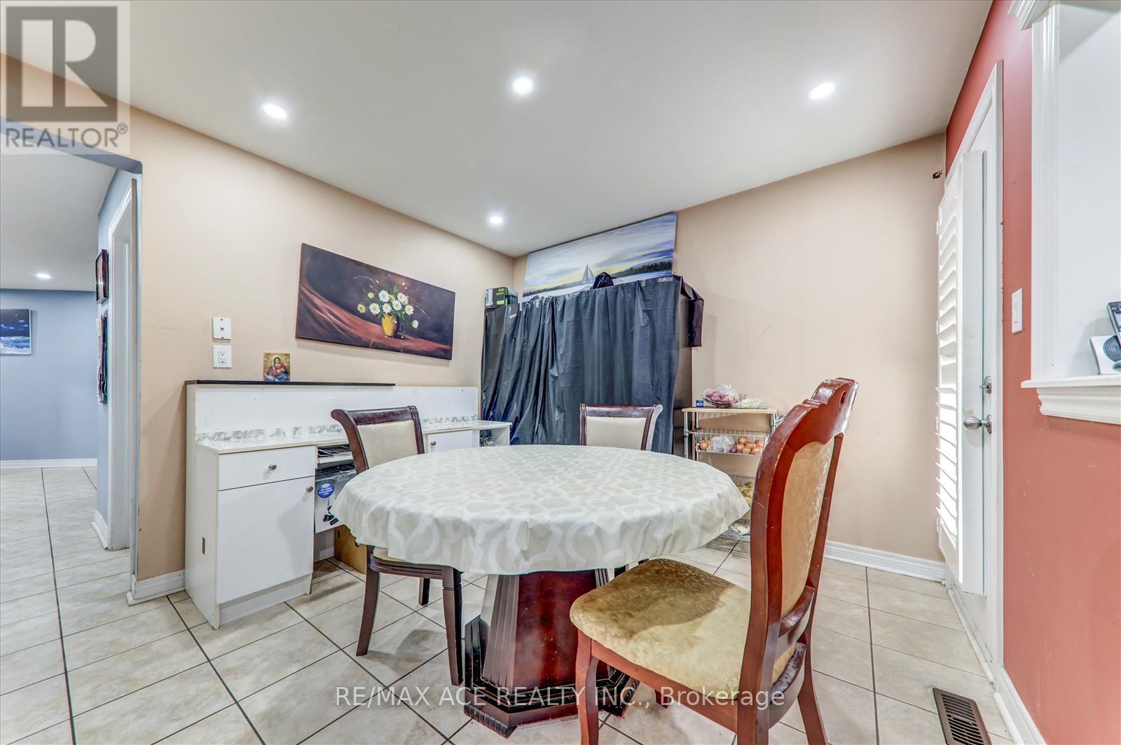 51 Stammers Drive, Ajax, Ontario  L1T 0L5 - Photo 15 - E12813640