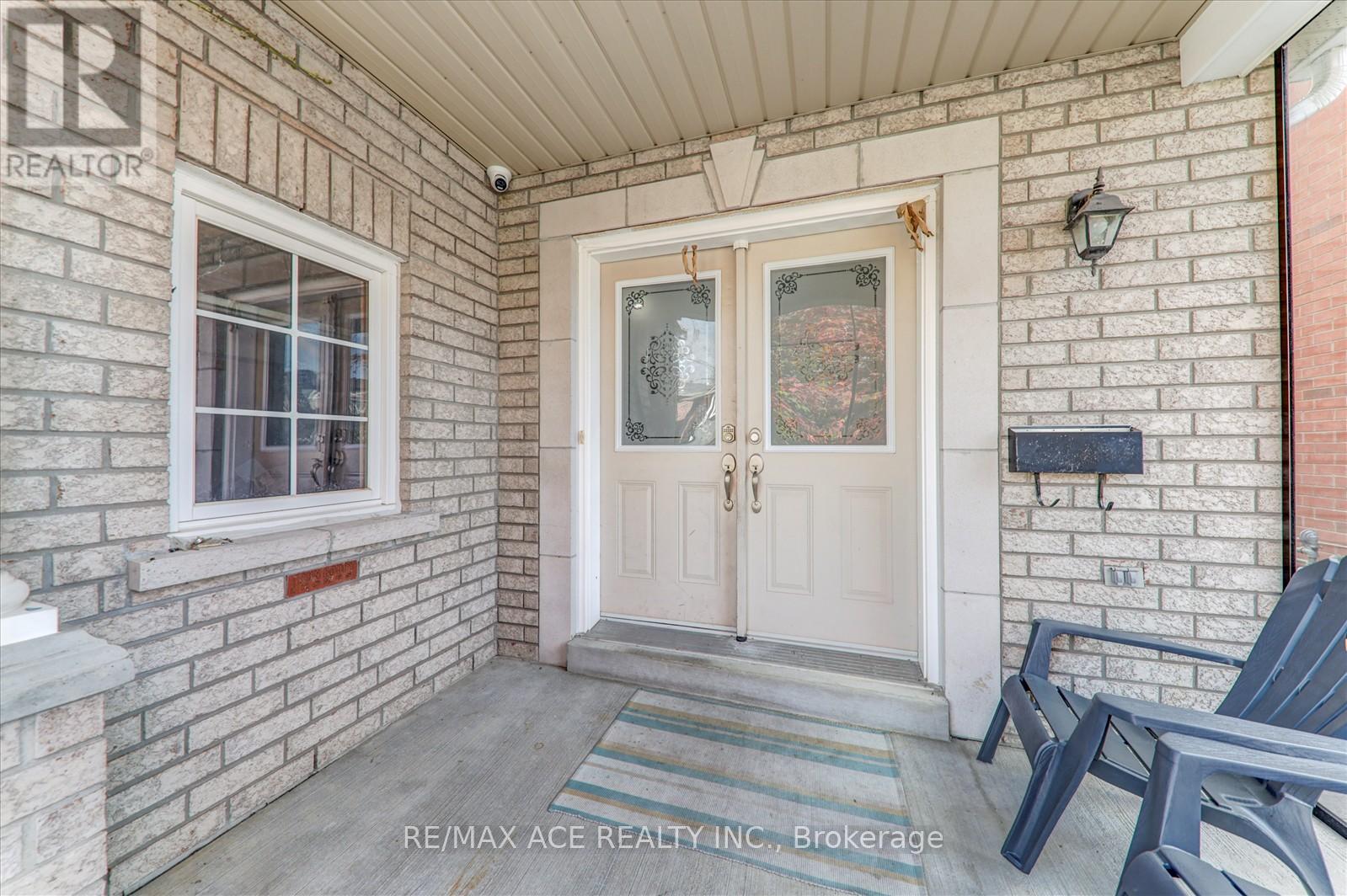 51 Stammers Drive, Ajax, Ontario  L1T 0L5 - Photo 6 - E12813640