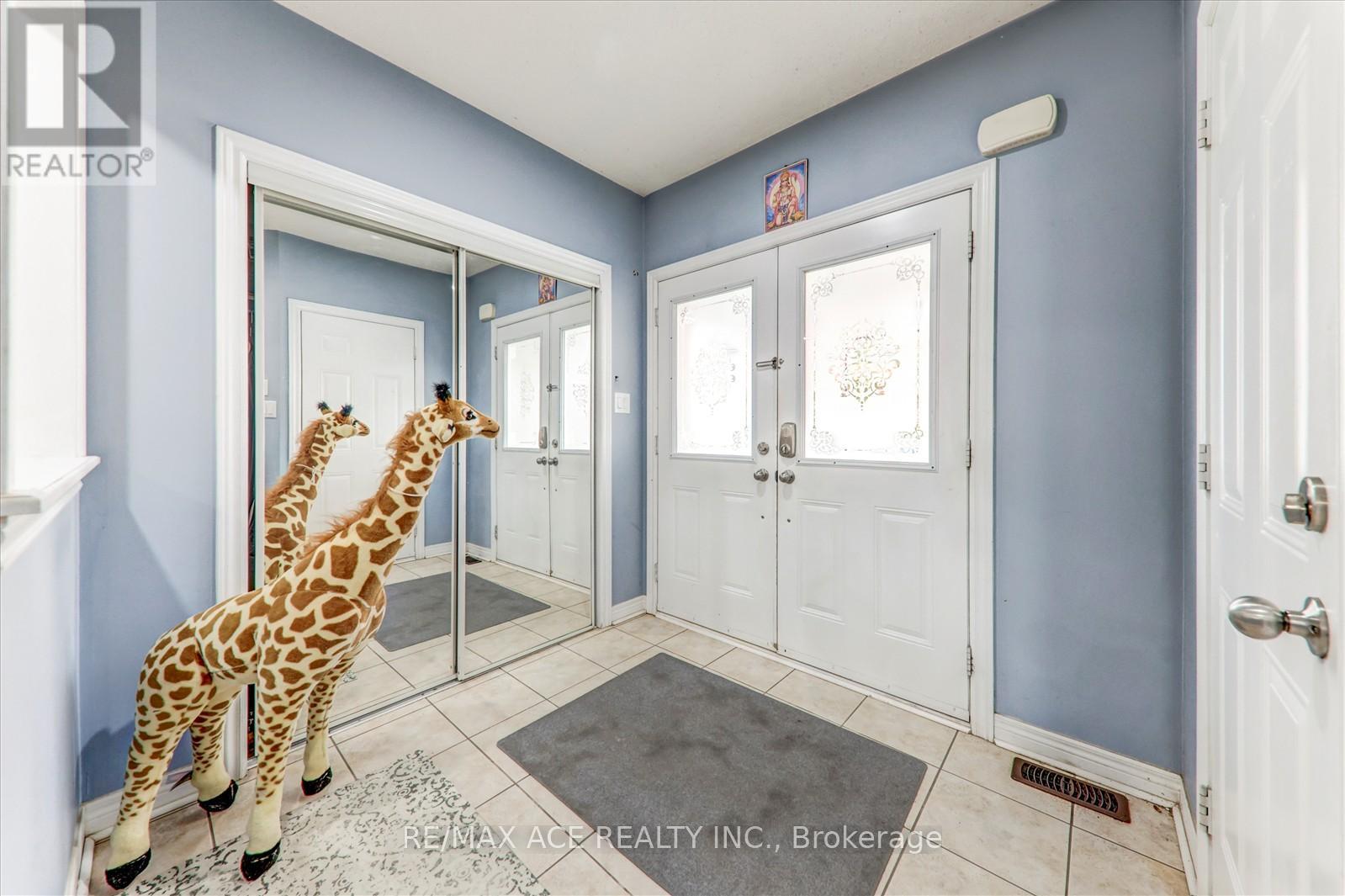 51 Stammers Drive, Ajax, Ontario  L1T 0L5 - Photo 7 - E12813640