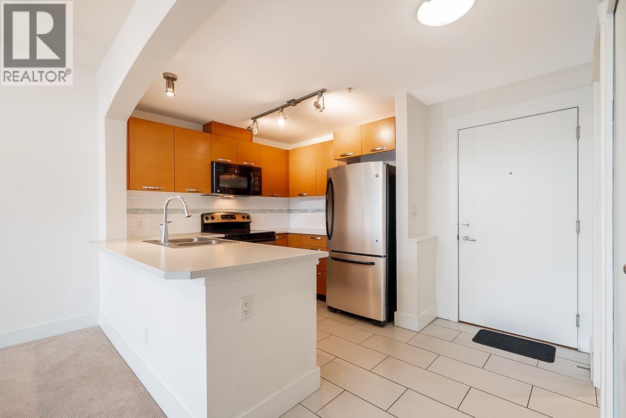 404 7478 Byrnepark Walk, Burnaby, British Columbia  V3N 0B5 - Photo 3 - R3092622