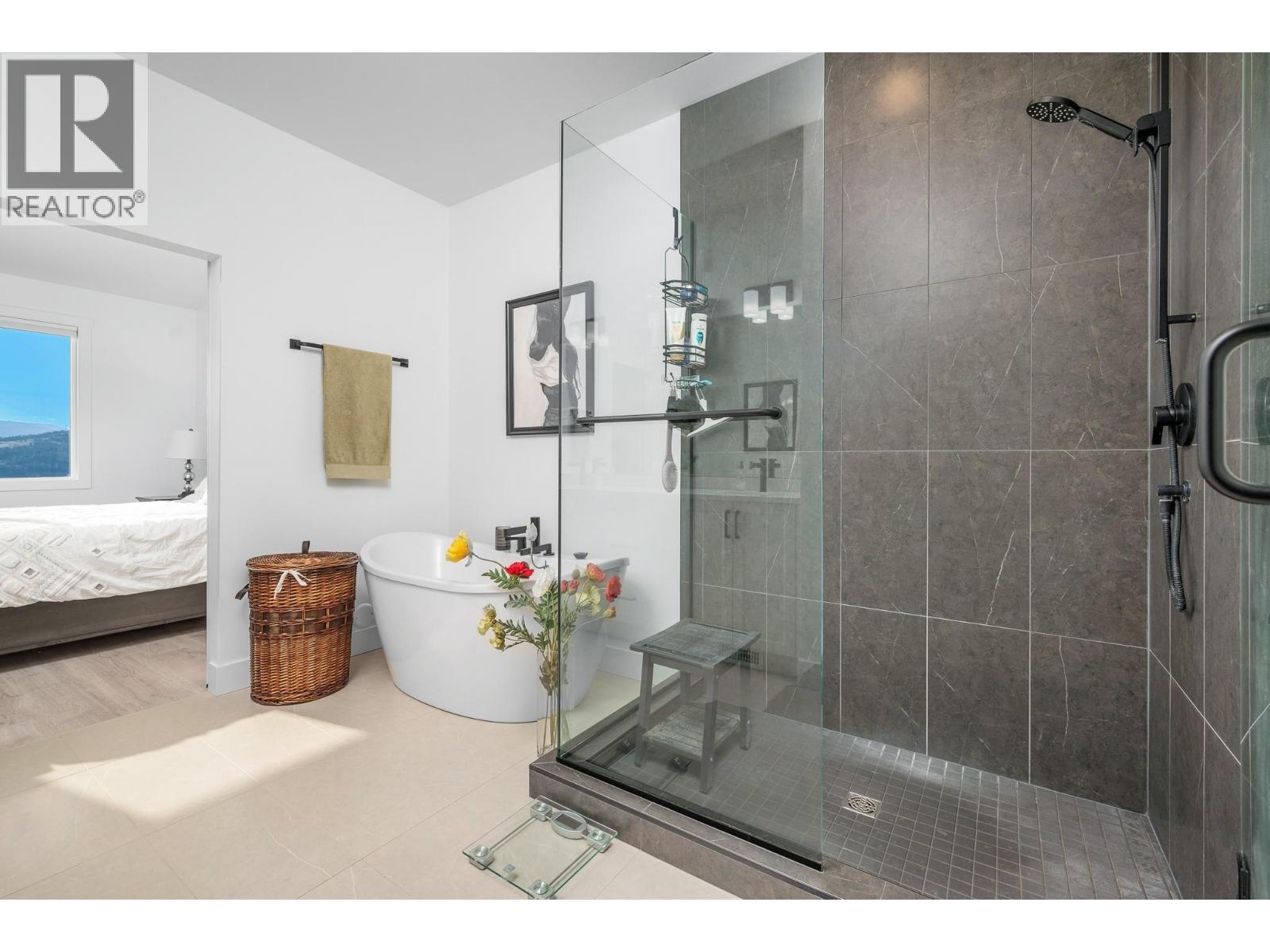 7735 Okanagan Hills Boulevard Unit# 6, Vernon, British Columbia  V1H 0A7 - Photo 26 - 10376080