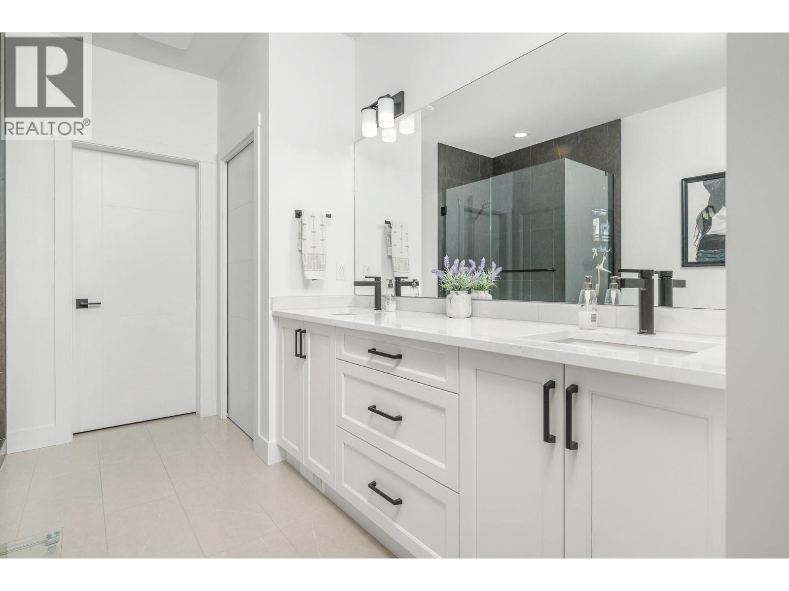 7735 Okanagan Hills Boulevard Unit# 6, Vernon, British Columbia  V1H 0A7 - Photo 24 - 10376080