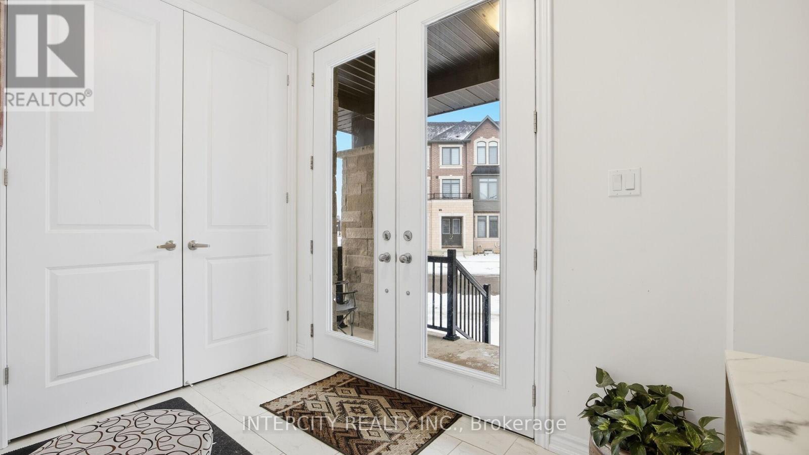 66 Camino Real Drive, Caledon, Ontario  L7C 4L9 - Photo 4 - W12813594