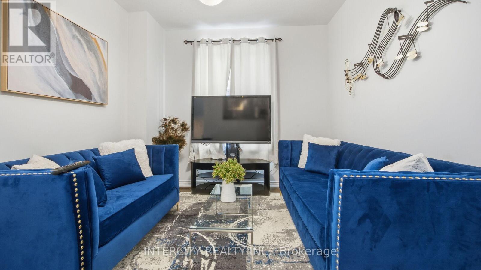 66 Camino Real Drive, Caledon, Ontario  L7C 4L9 - Photo 8 - W12813594