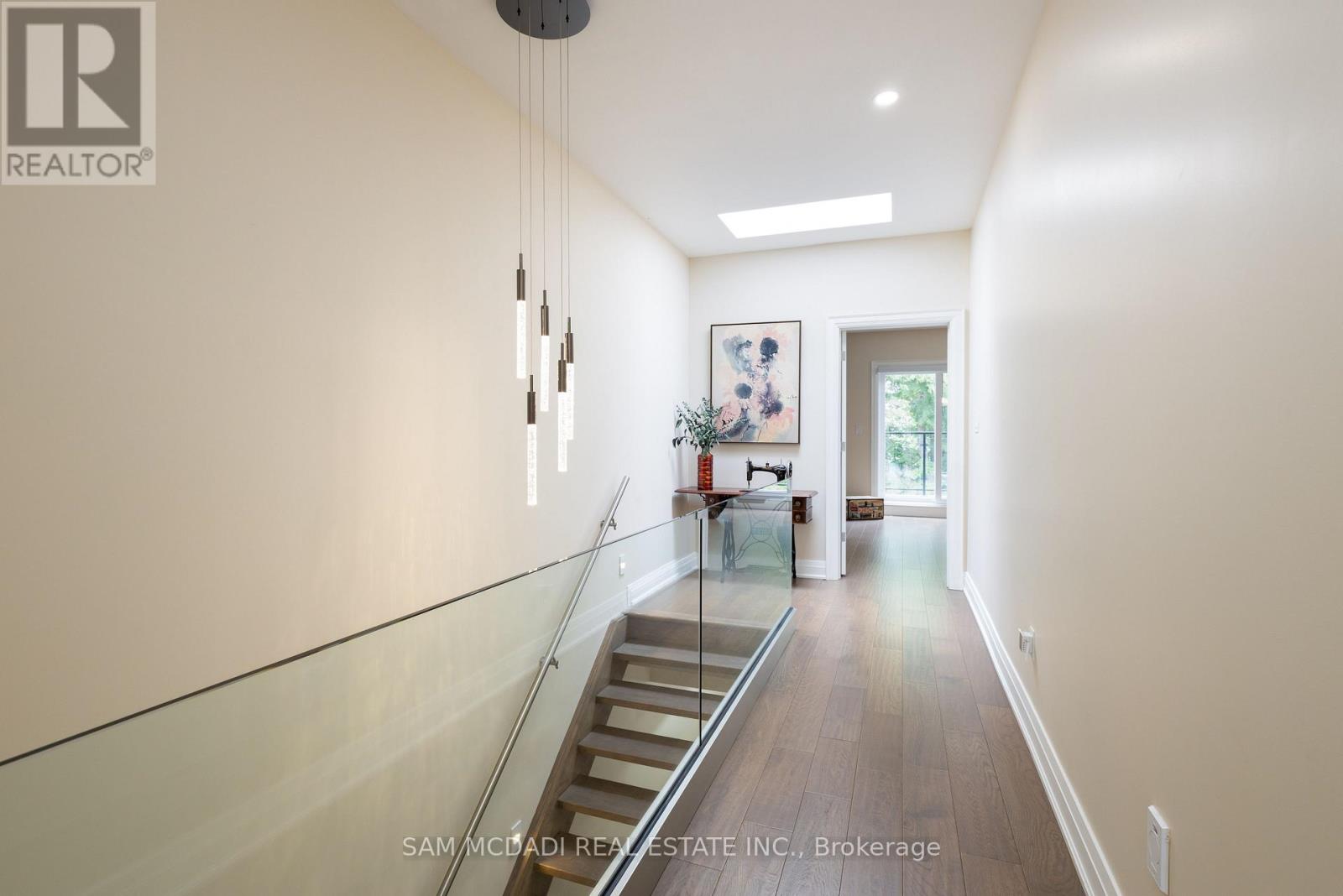 35a Broadview Avenue, Mississauga, Ontario  L5H 2S8 - Photo 12 - W12813610