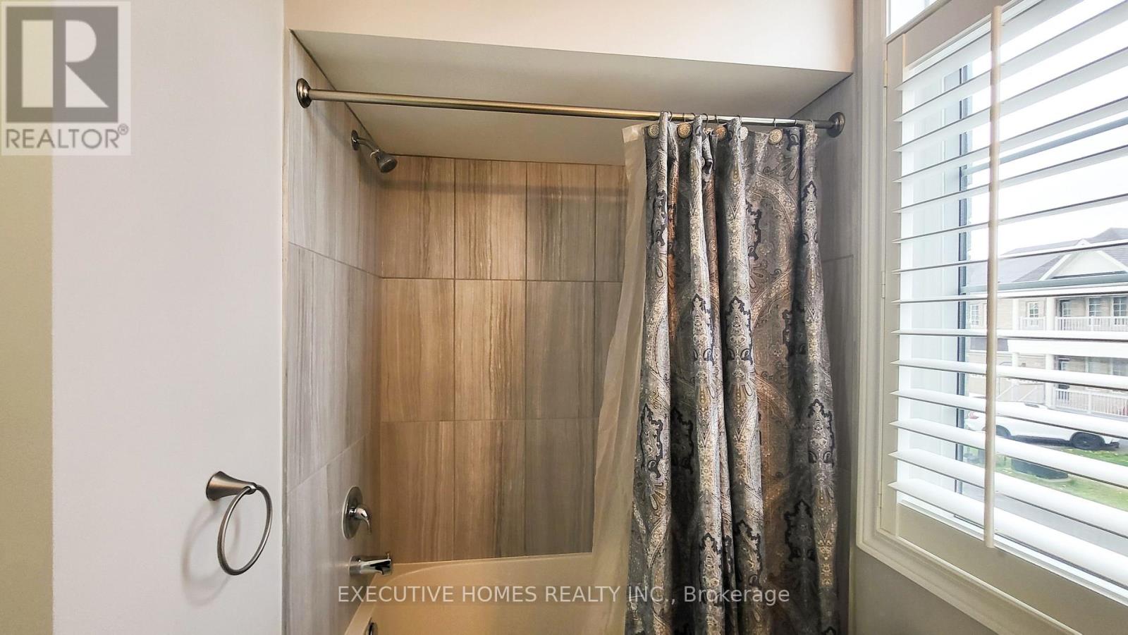 7 Spokanne Street, Brampton, Ontario  L6R 4A2 - Photo 18 - W12813624