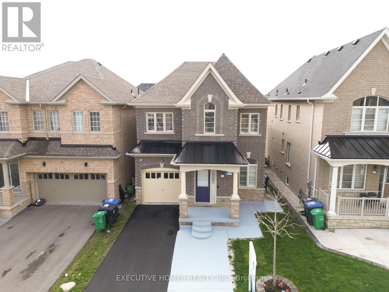 7 Spokanne Street, Brampton, Ontario  L6R 4A2 - Photo 2 - W12813624