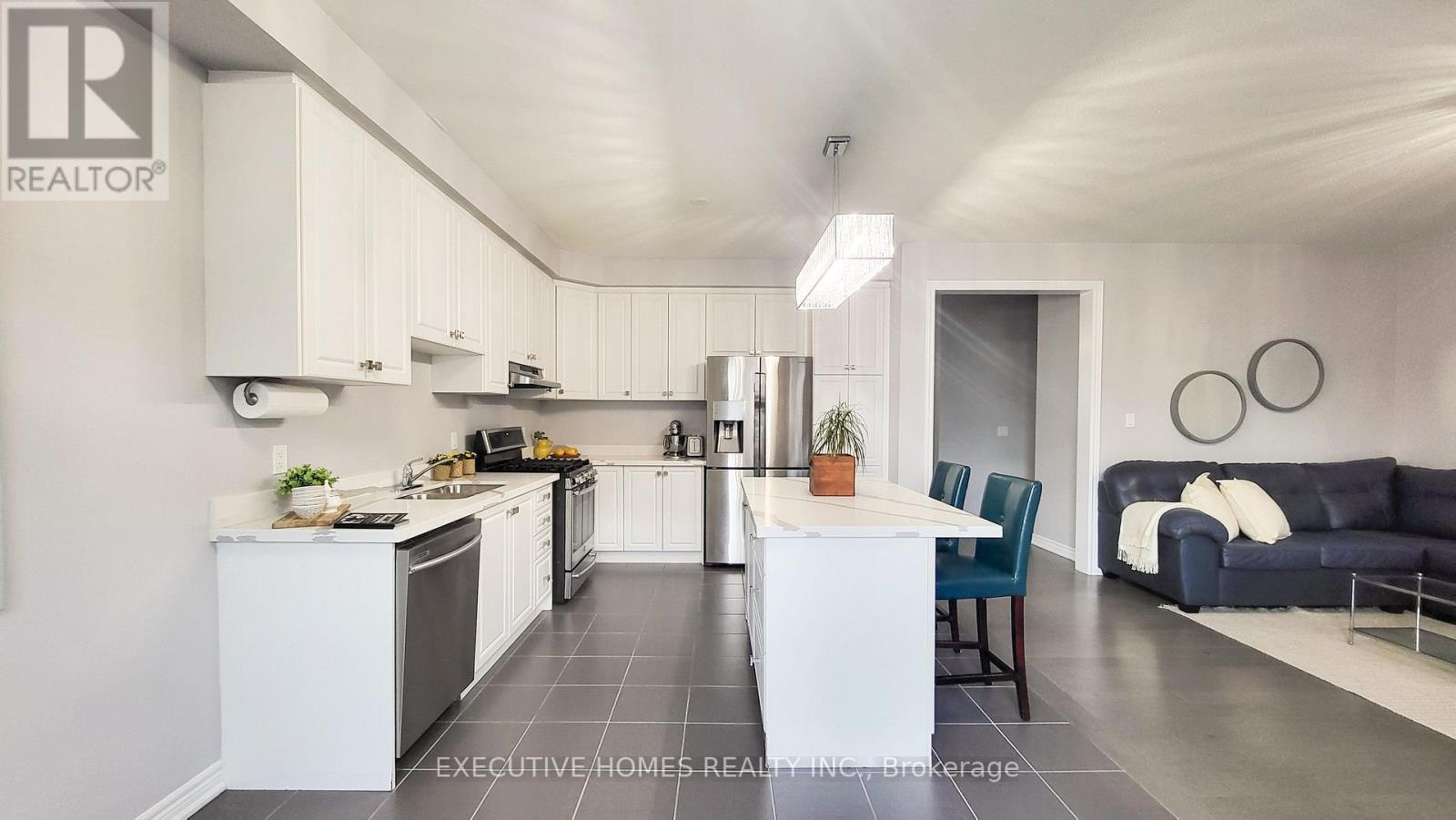 7 Spokanne Street, Brampton, Ontario  L6R 4A2 - Photo 8 - W12813624