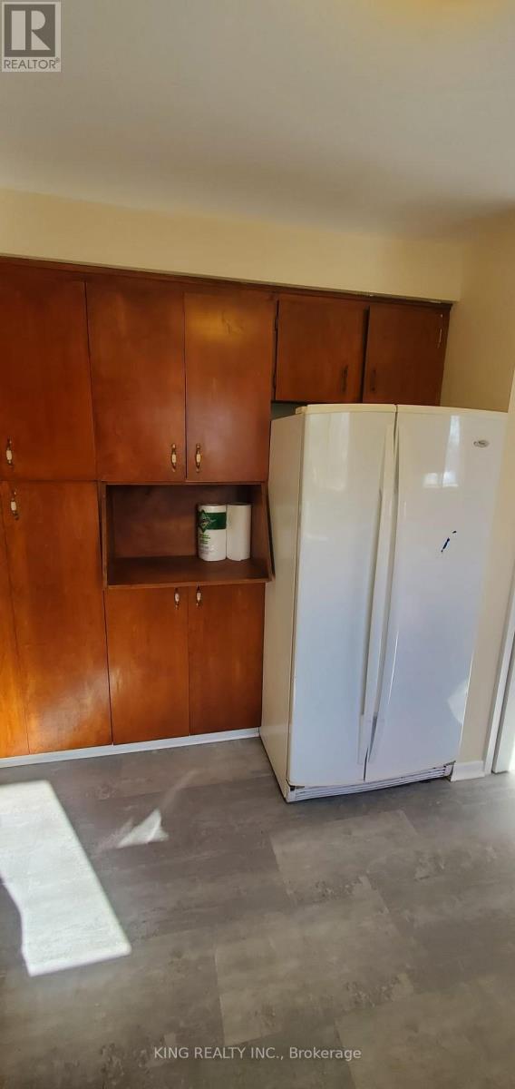 3403 Jolliffe Avenue, Mississauga, Ontario  L4T 1V6 - Photo 9 - W12813644