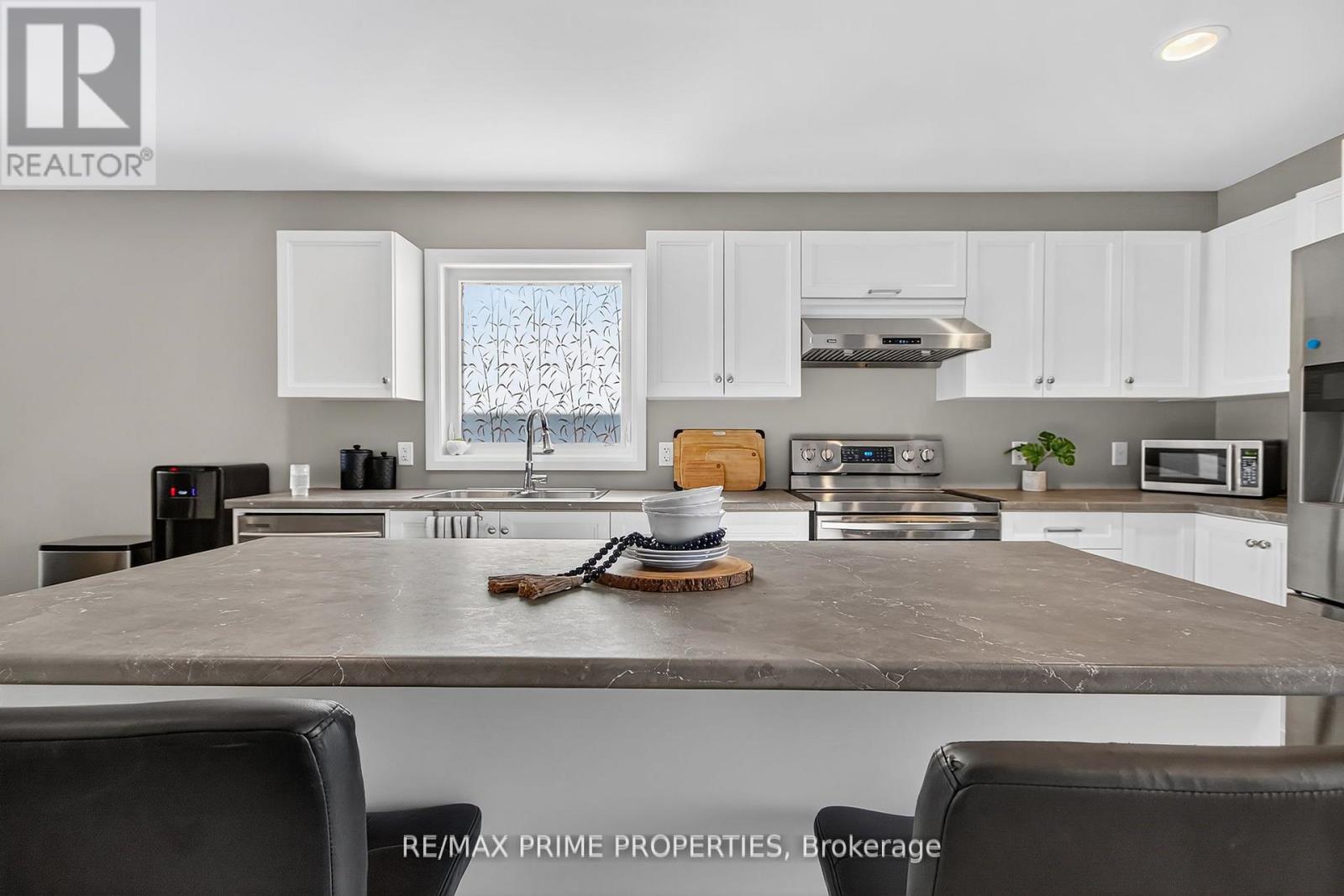 110 Moonstone Crescent, Chatham-Kent, Ontario  N7M 0S2 - Photo 10 - X12813596