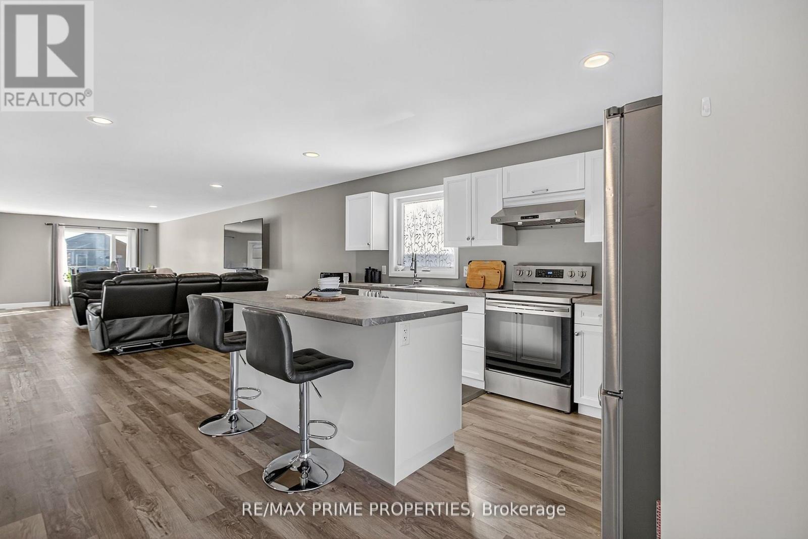 110 Moonstone Crescent, Chatham-Kent, Ontario  N7M 0S2 - Photo 11 - X12813596