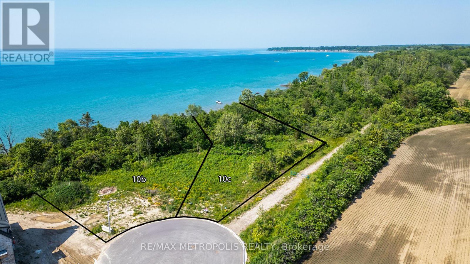 7023 Blue Coast Heights, Plympton-Wyoming, Ontario  N0N 1E0 - Photo 41 - X12813626