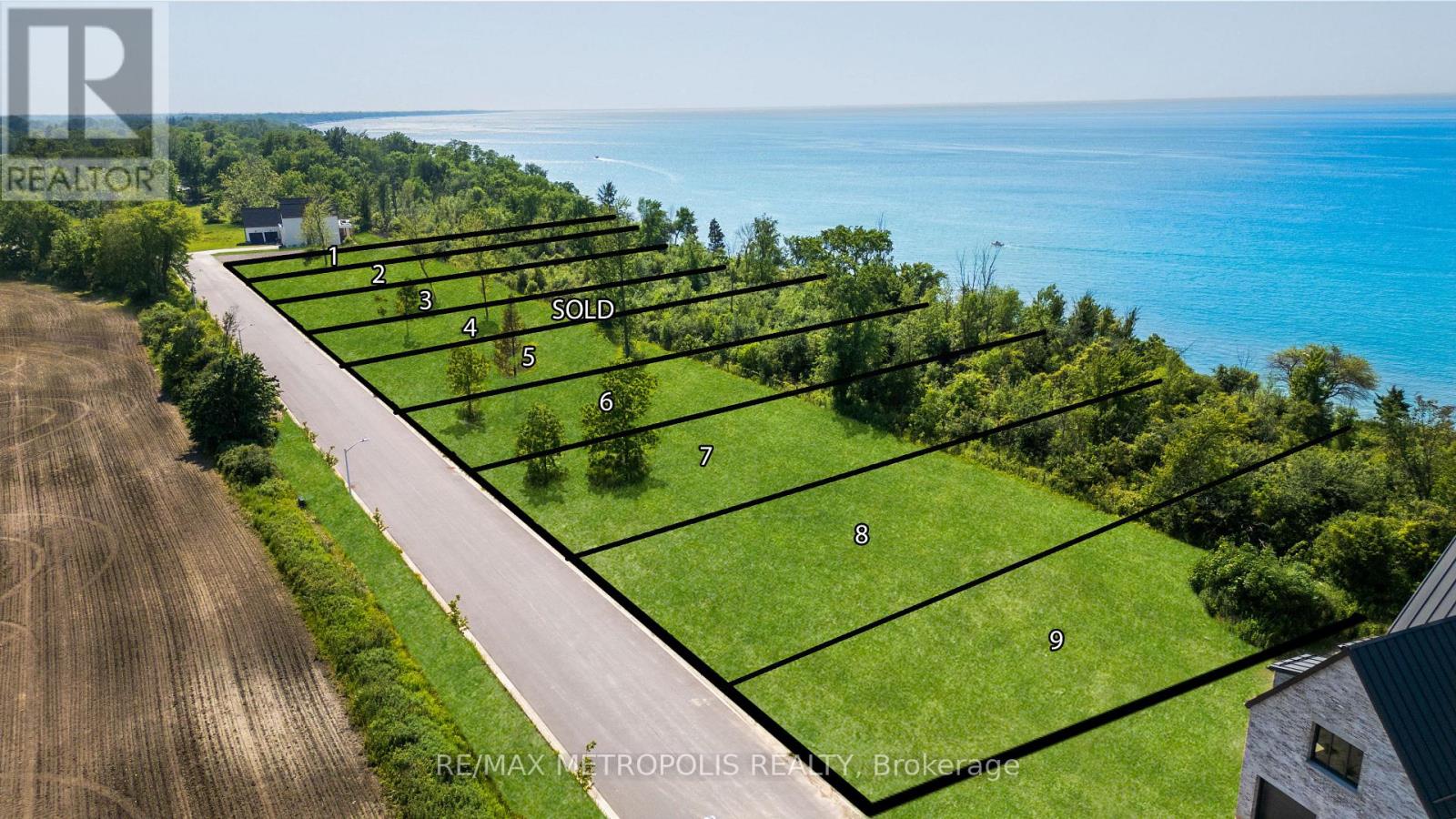 7041 Blue Coast Heights, Plympton-Wyoming, Ontario  N0N 1E0 - Photo 37 - X12813656