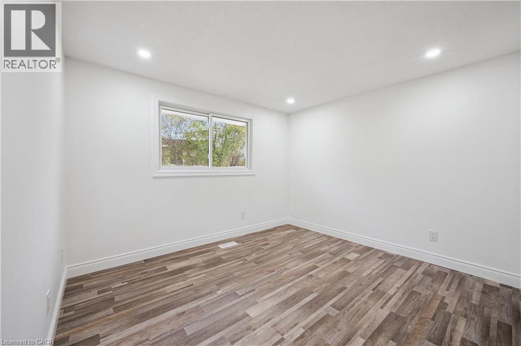 118 Selkirk Drive, Kitchener, Ontario  N2E 1M4 - Photo 15 - 40805118