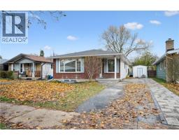 118 SELKIRK Drive, Kitchener, Ontario