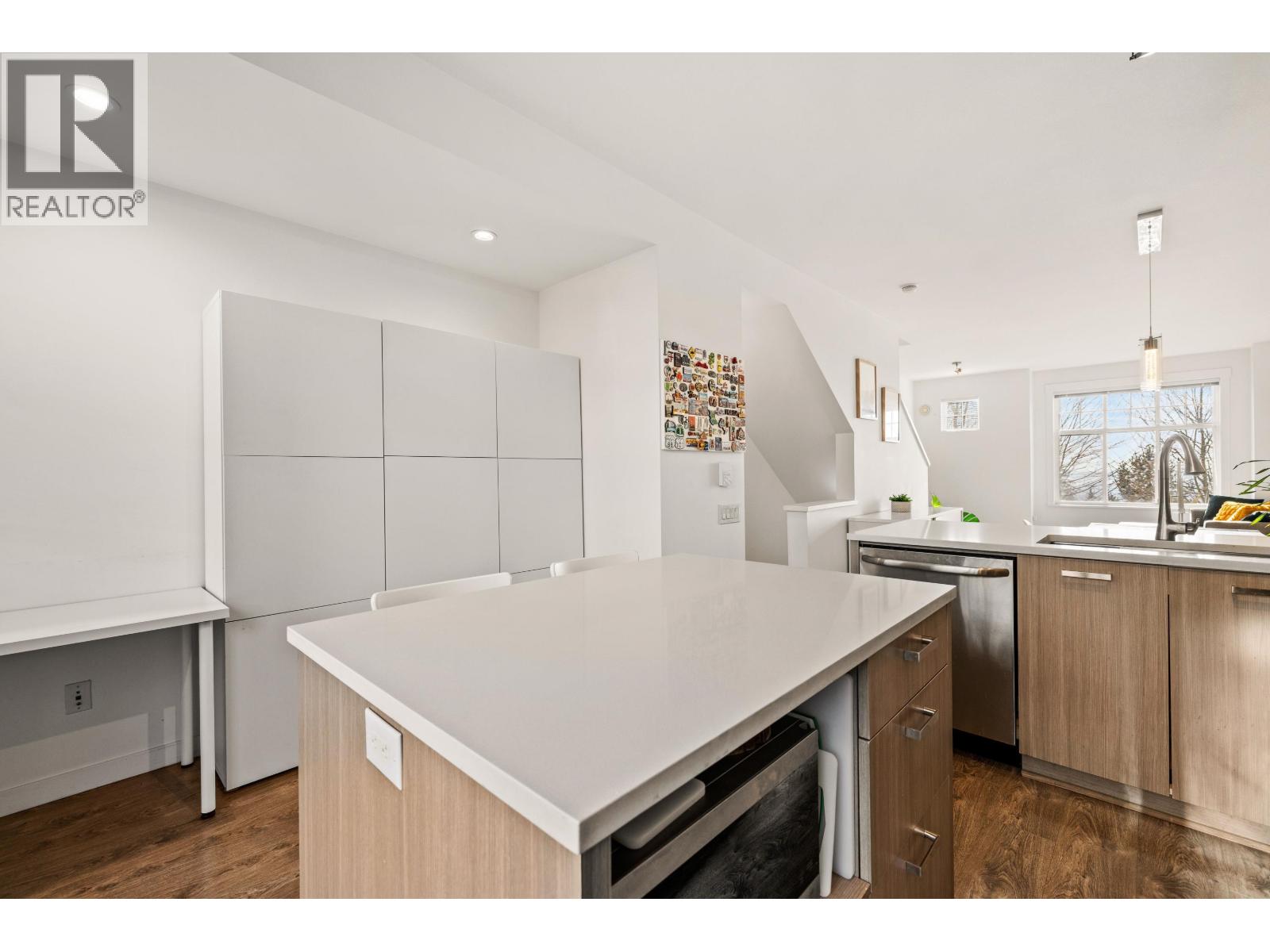 8 1320 Riley Street, Coquitlam, British Columbia  V3E 0J4 - Photo 8 - R3092705