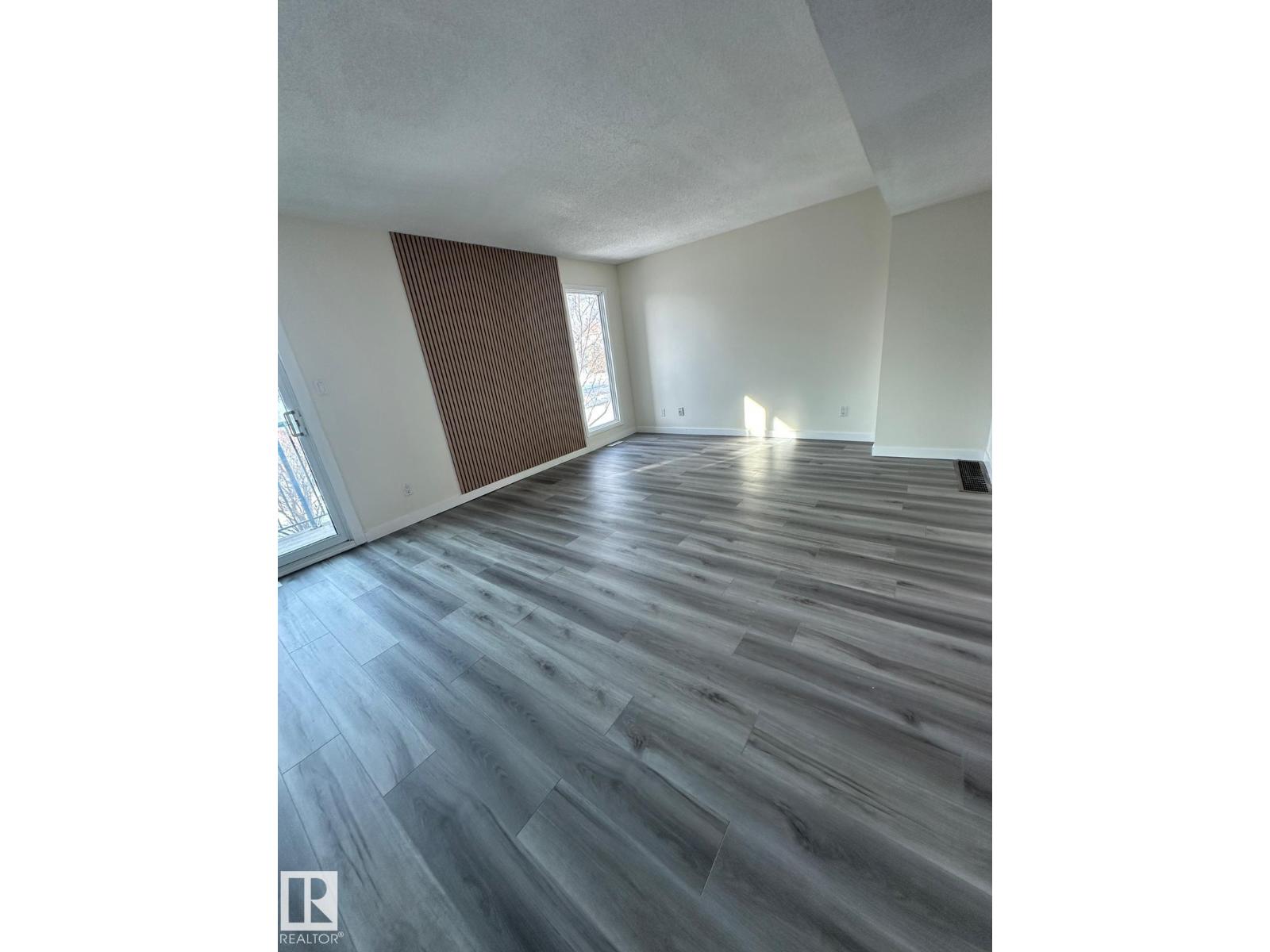 5462 38a Av Nw, Edmonton, Alberta  T6L 2H4 - Photo 5 - E4470823