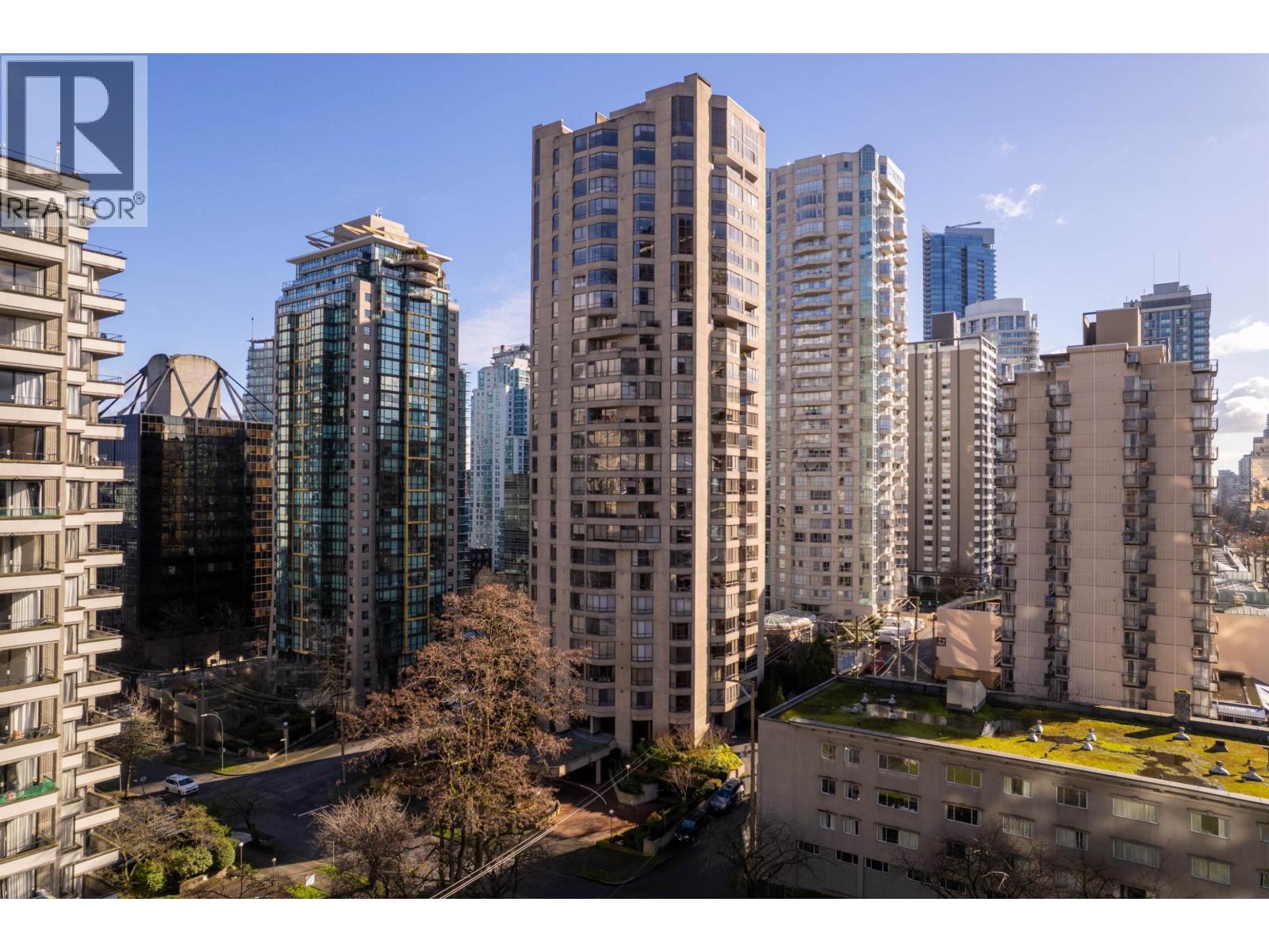 402 738 Broughton Street, Vancouver, British Columbia  V6G 3A7 - Photo 1 - R3092750