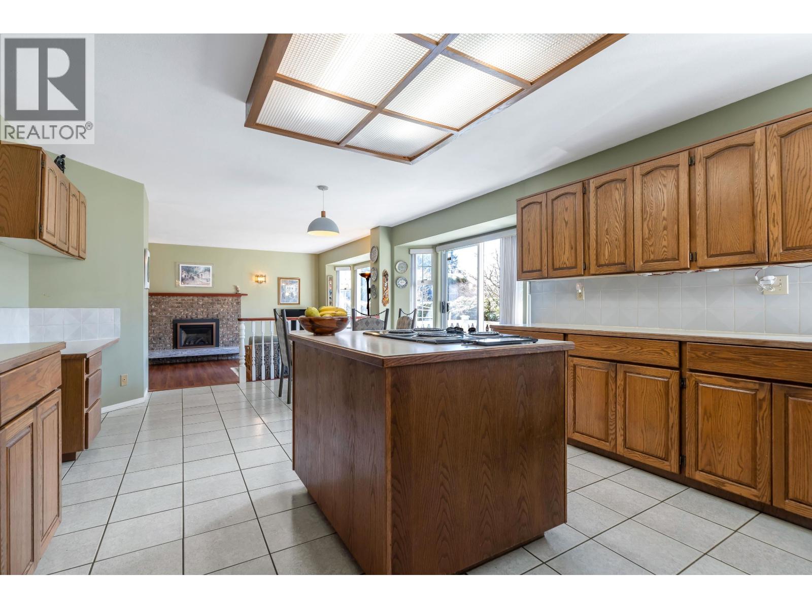 1859 Walnut Crescent, Coquitlam, British Columbia  V3J 7S9 - Photo 11 - R3092772