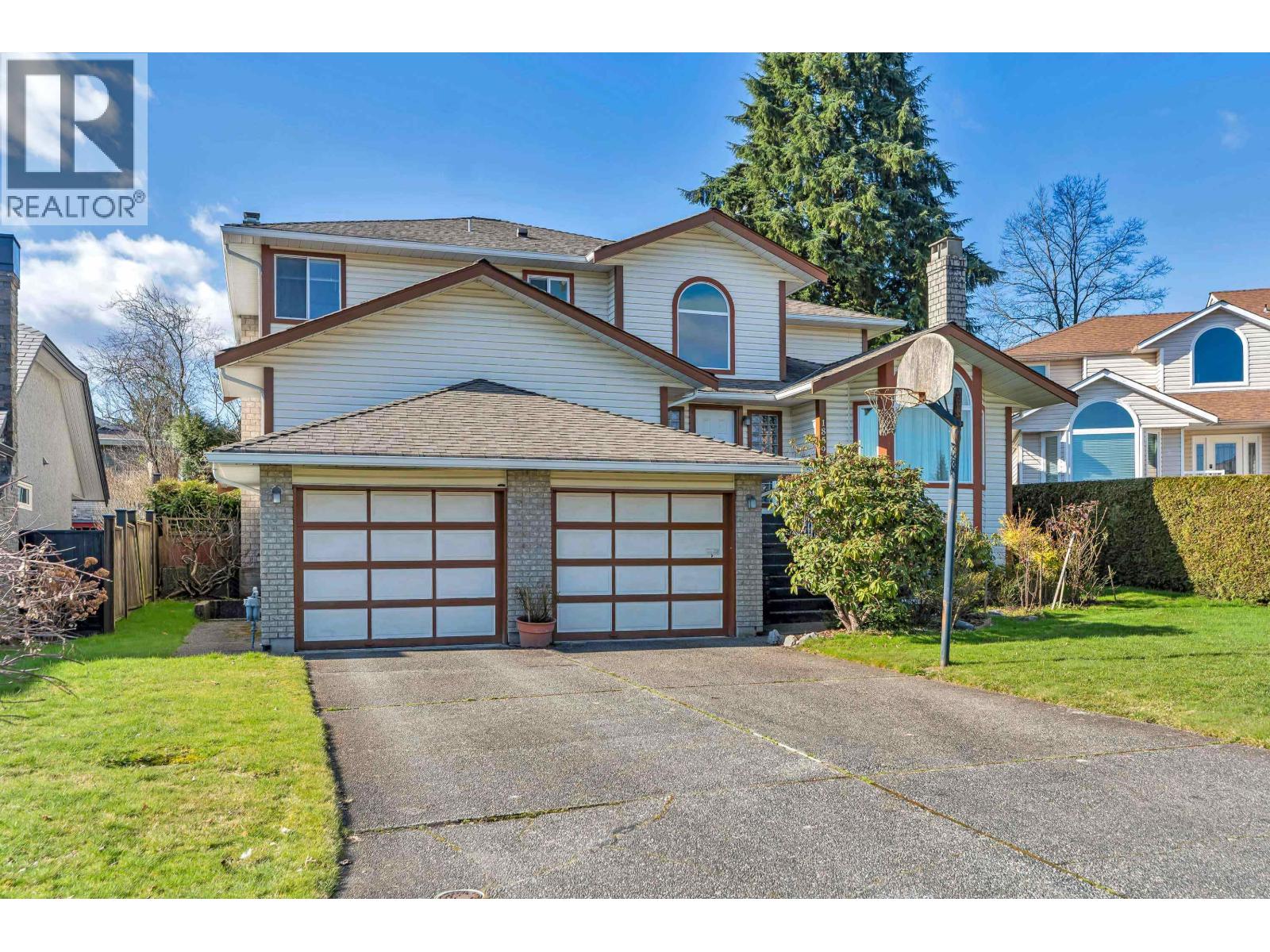 1859 Walnut Crescent, Coquitlam, British Columbia  V3J 7S9 - Photo 2 - R3092772