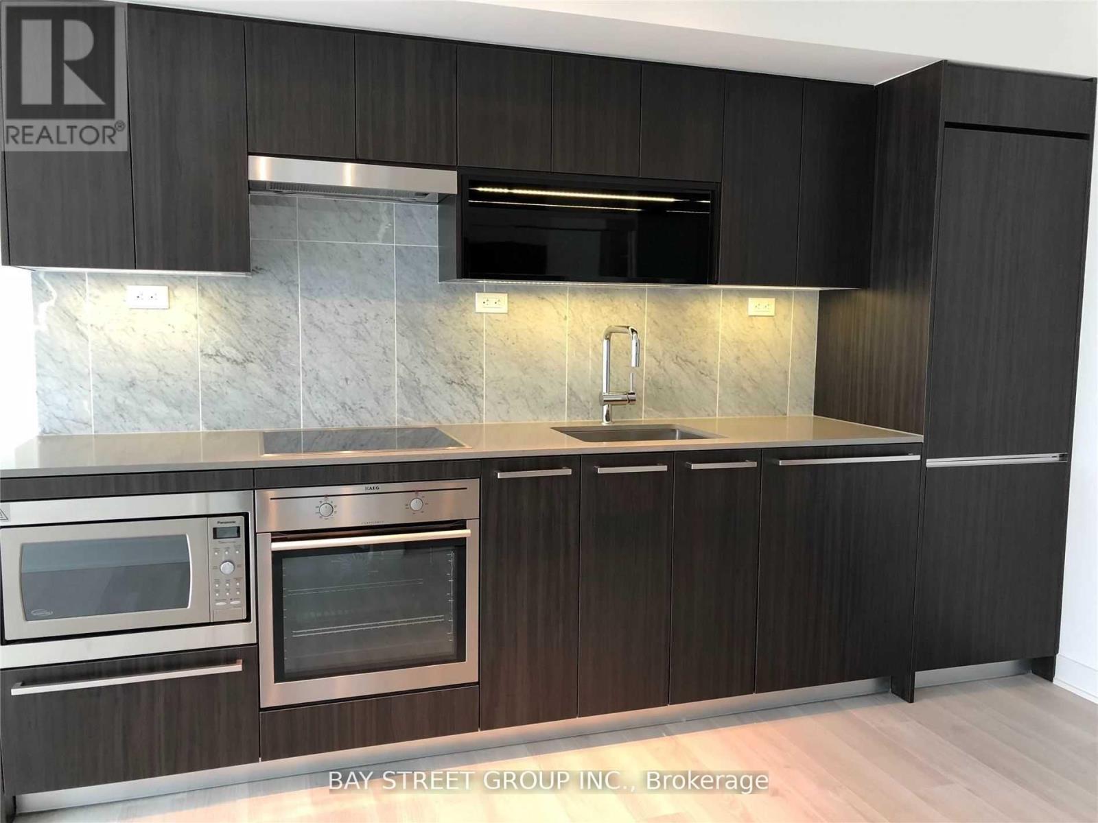 1212 - 80 Queens Wharf Road, Toronto, Ontario  M5V 0J3 - Photo 3 - C12813666