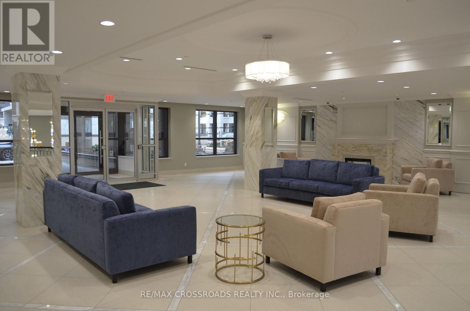 109 - 99 South Town Centre Boulevard, Markham, Ontario  L6G 0E9 - Photo 2 - N12813670