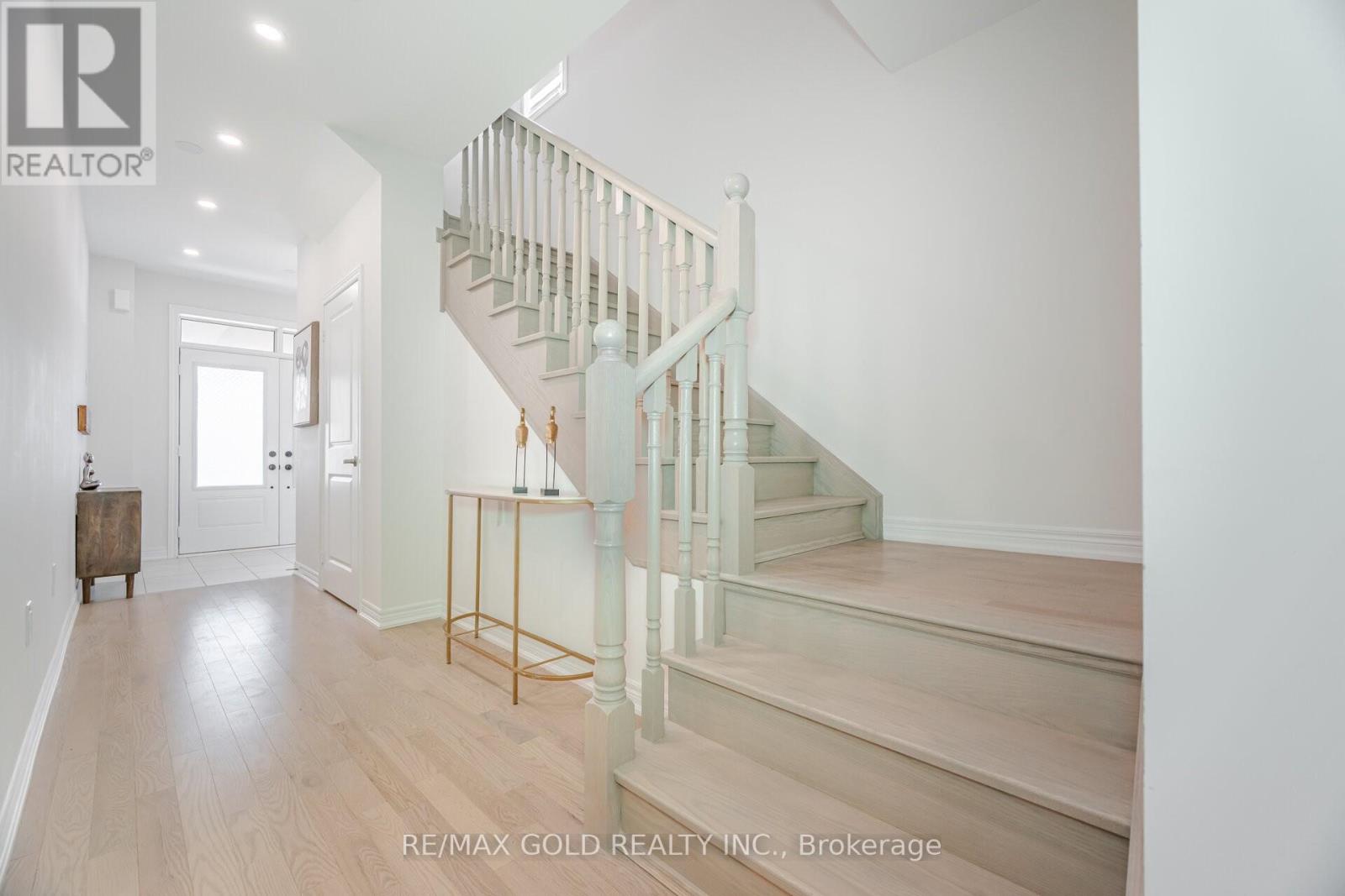 162 Hartington Street, Vaughan, Ontario  L4H 5J5 - Photo 11 - N12813712