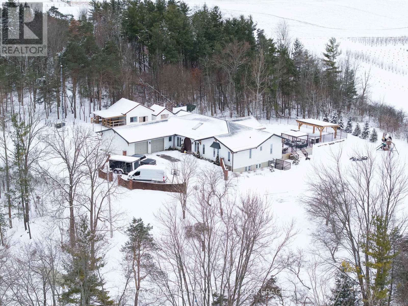 340 ROLAND ROAD, Pelham, Ontario