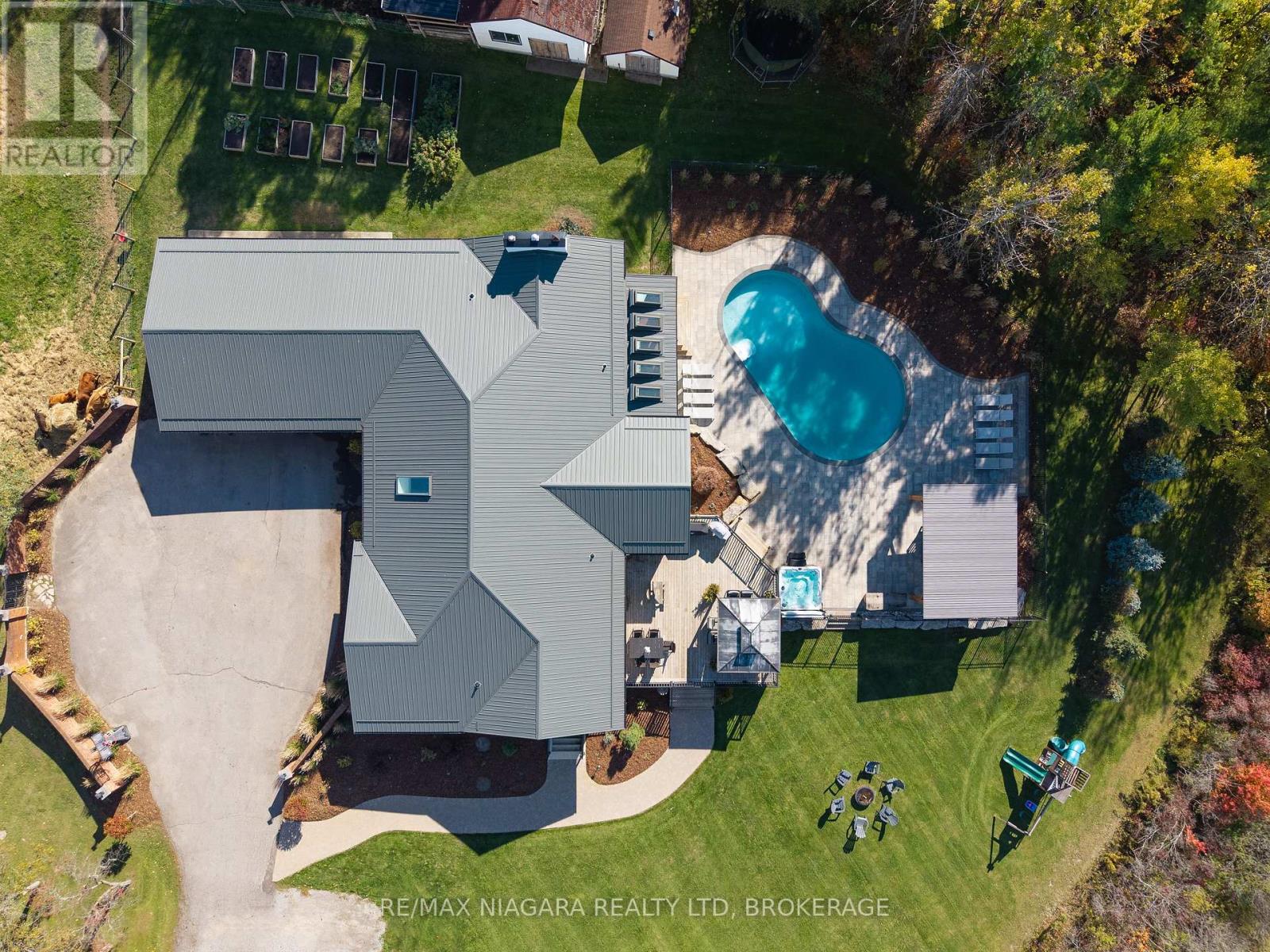 340 Roland Road, Pelham, Ontario  L0S 1M0 - Photo 6 - X12632398