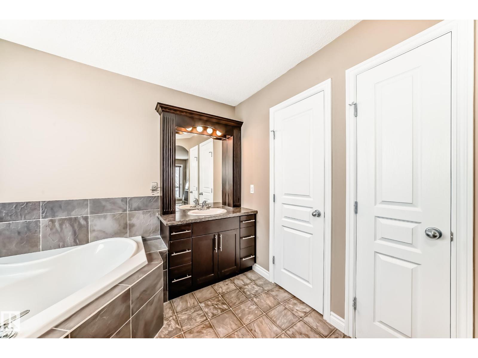 7548 Speaker Wy Nw, Edmonton, Alberta  T6R 0P1 - Photo 45 - E4474257