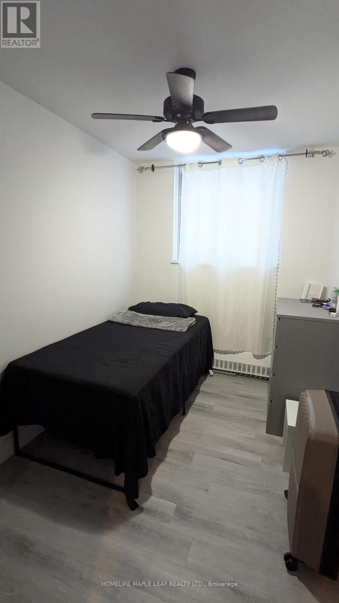 604 - 200 Lotherton Pathway, Toronto, Ontario  M6B 2G8 - Photo 18 - W12813690