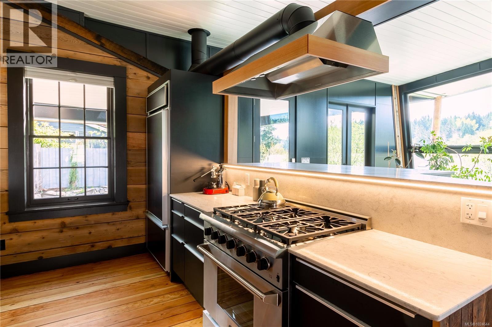 2613 Dunsmuir Ave, Cumberland, British Columbia V0R 1S0 - Photo 16 - 1024644