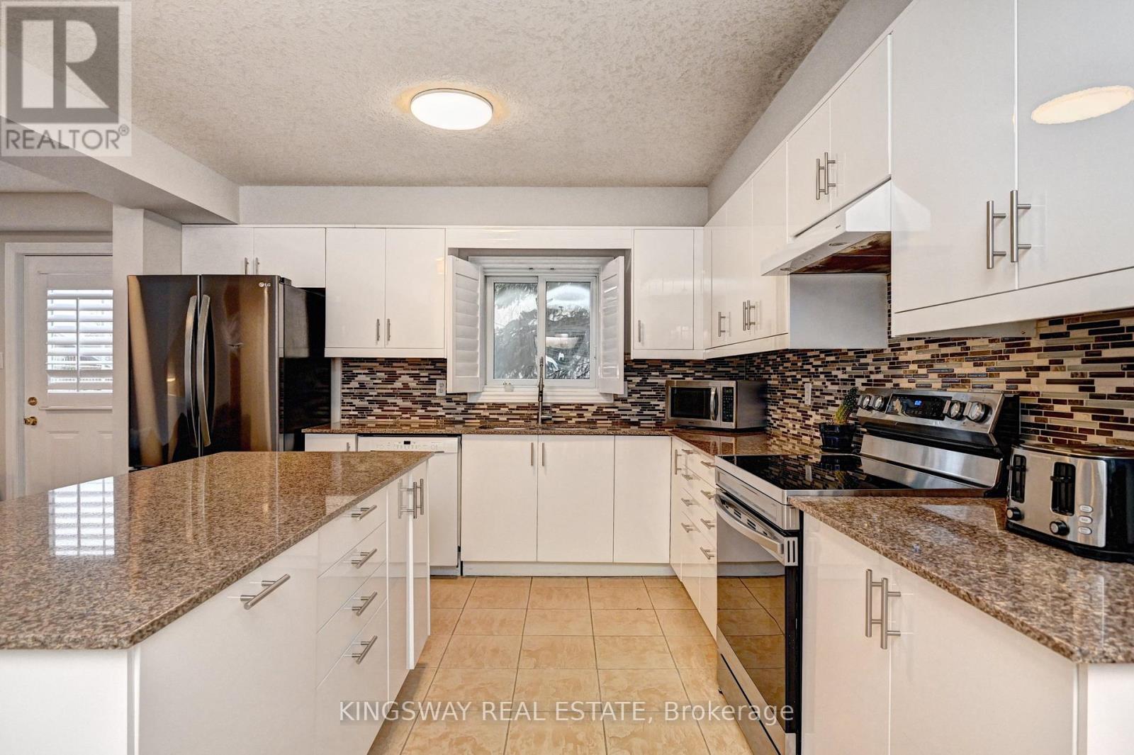 242 Doon Mills Drive, Kitchener, Ontario  N2P 2R8 - Photo 10 - X12813672