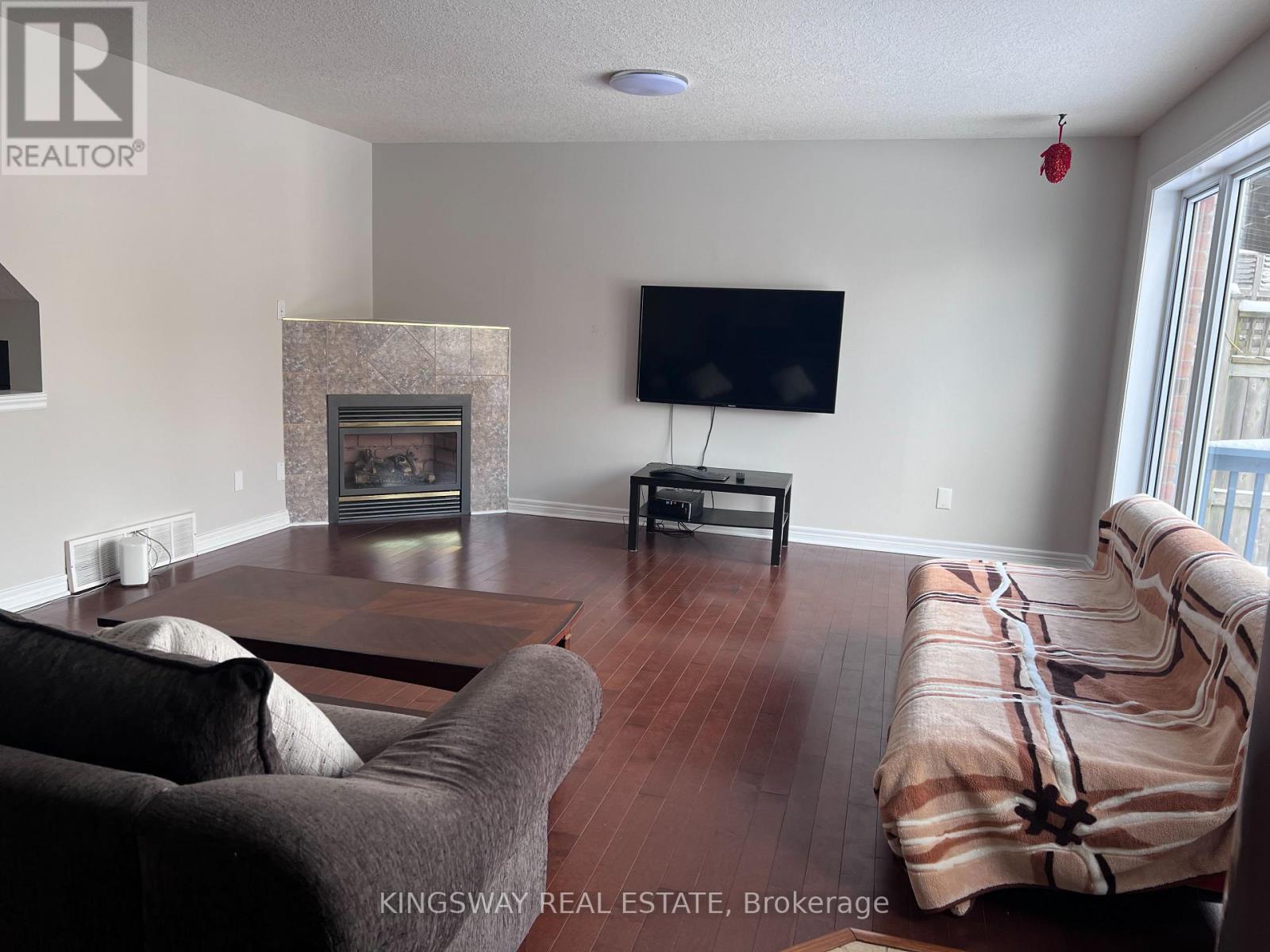 242 Doon Mills Drive, Kitchener, Ontario  N2P 2R8 - Photo 7 - X12813672