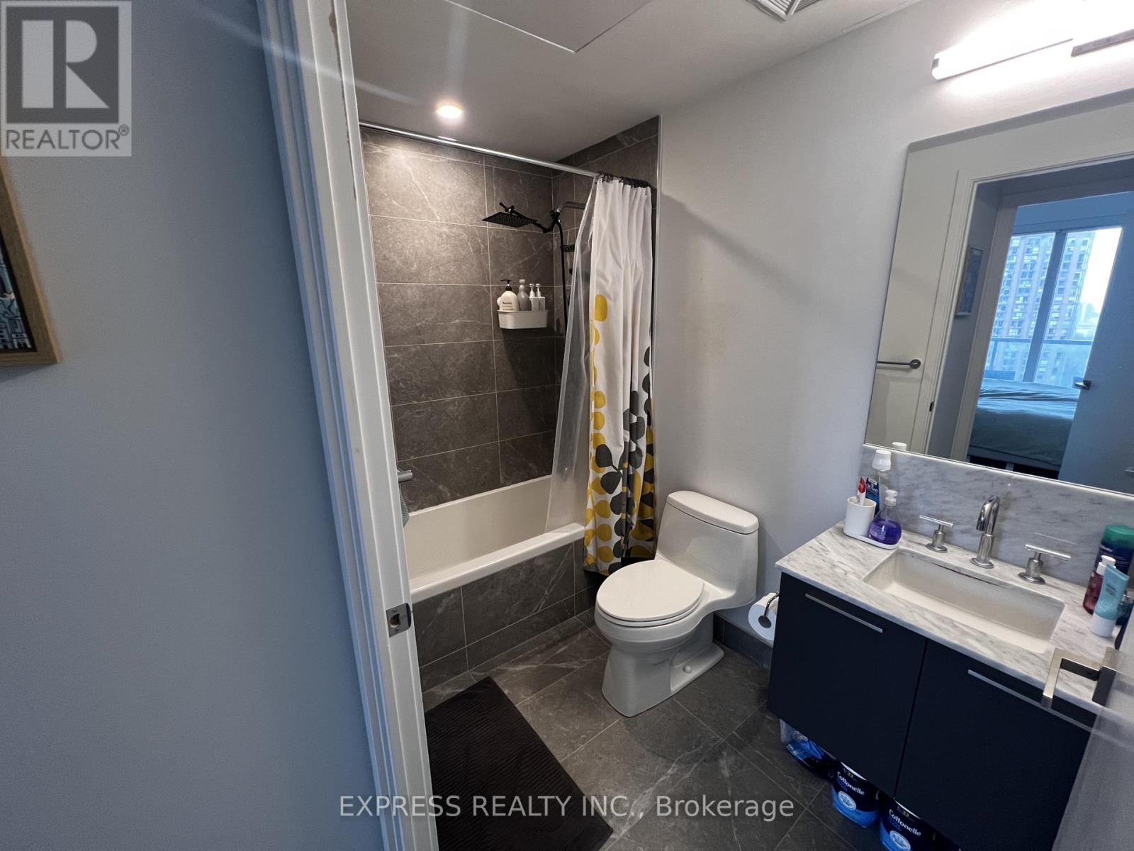 1912 - 3 Gloucester Street, Toronto, Ontario  M4Y 0C6 - Photo 7 - C12811758